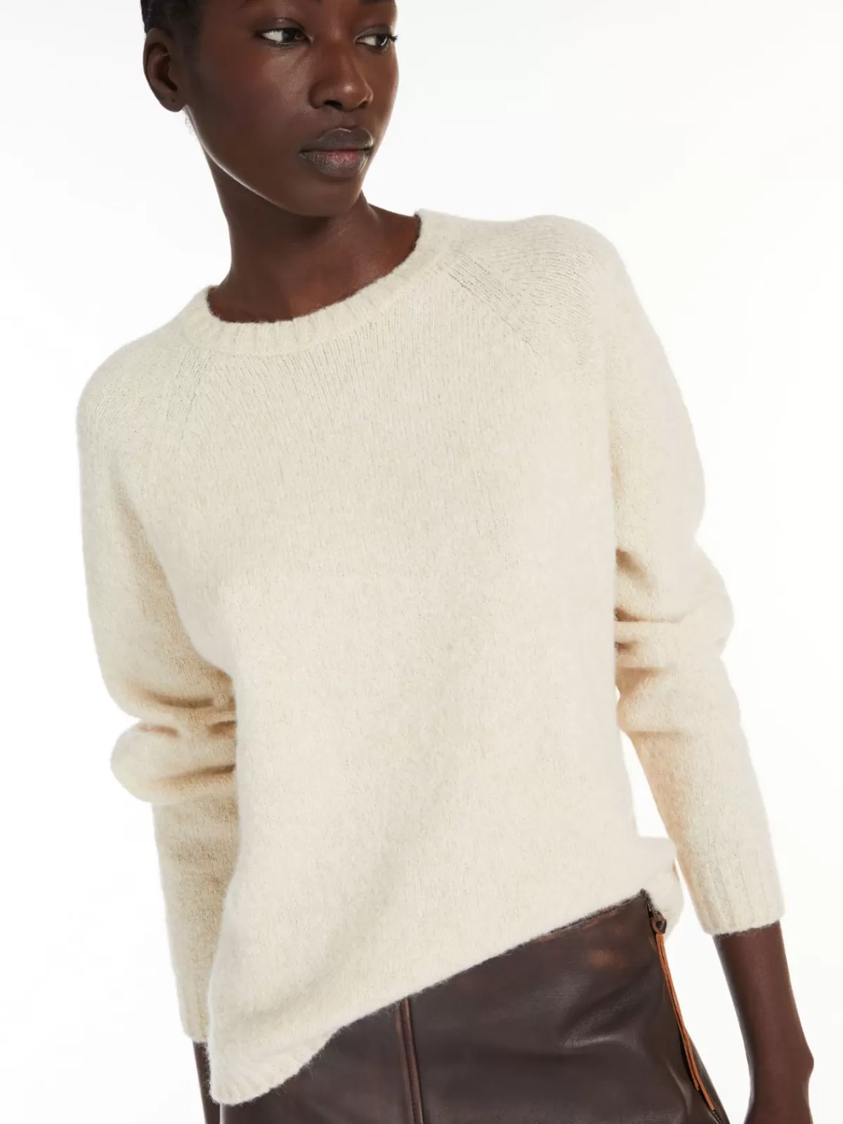 Suéter acogedor Max Mara en mezcla suave de alpaca y algodón, tono hueso para un estilo atemporal