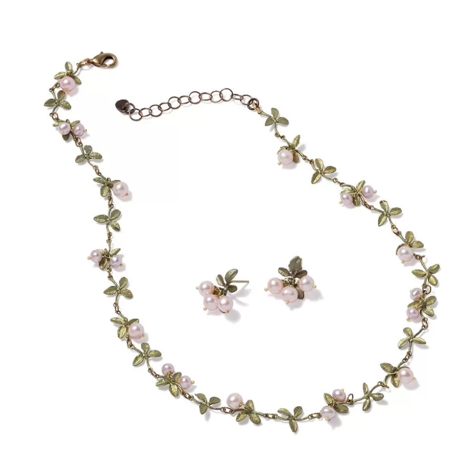 Juego de Joyería Elegante: Collar y Pendientes con Frutillas Sonrosadas - Colección Exclusiva de The Met Store
