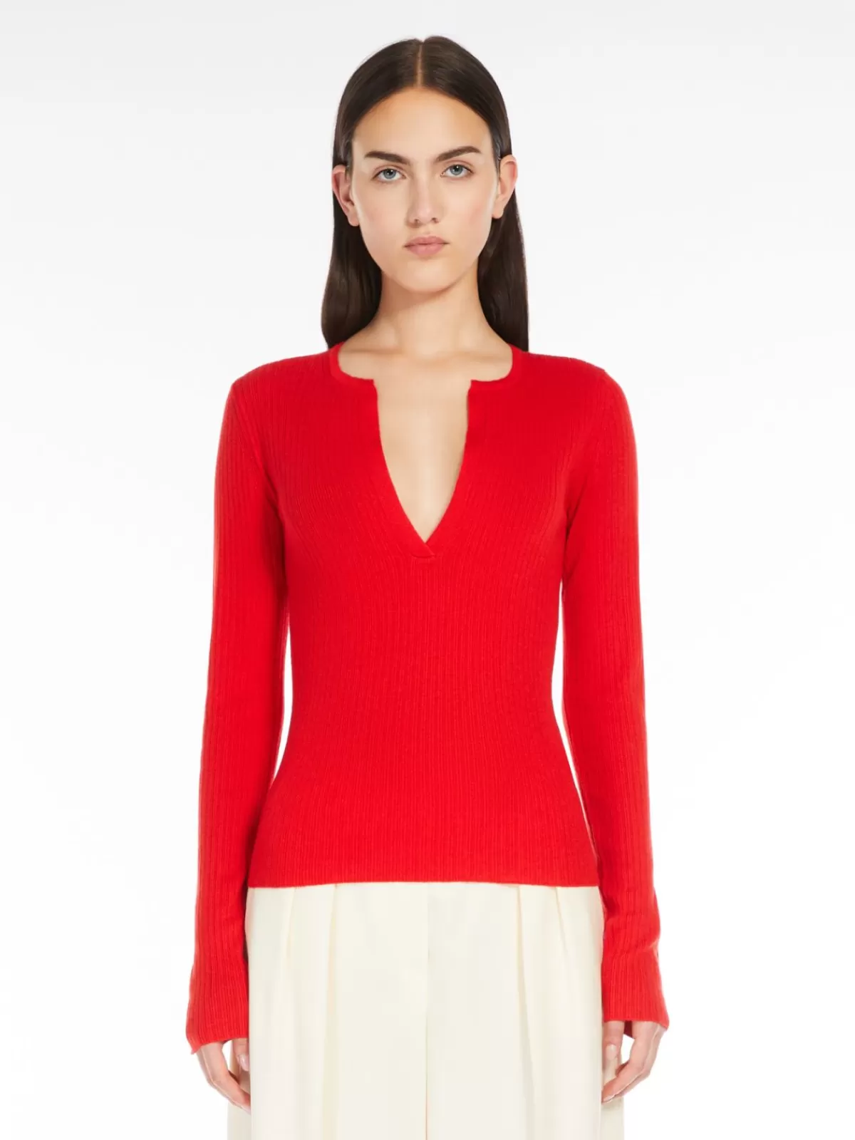 Jersey invernal Max Mara - Cachemira y seda suave en tono rubí intenso