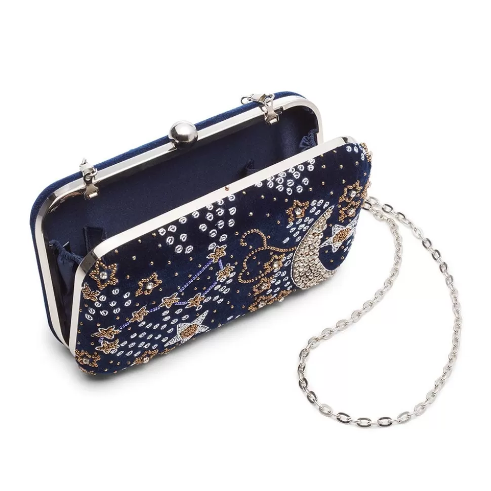 Clutch Celestial con Estuche Elegante - Diseño Exclusivo The Met 

Bolso Clutch de Edición Especial con Motivos Estelares - The Met Store 

Portaclutch Celestial con Detalles Brillantes - Colección The Met 

Clutch Nocturno con Aplicaciones Cósmicas - Línea Premium The Met 

Bolso de Noche con Estuche Estelar - Diseño Único The Met Store