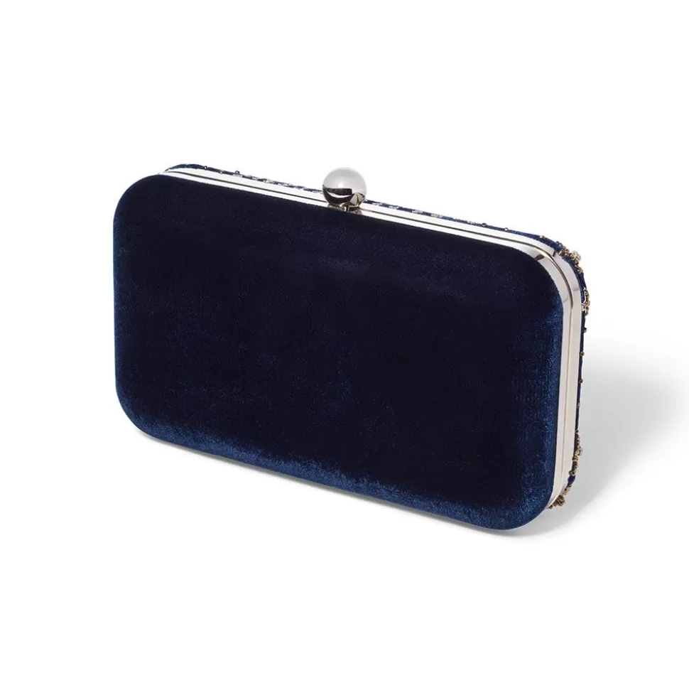 Clutch Celestial con Estuche Elegante - Diseño Exclusivo The Met 

Bolso Clutch de Edición Especial con Motivos Estelares - The Met Store 

Portaclutch Celestial con Detalles Brillantes - Colección The Met 

Clutch Nocturno con Aplicaciones Cósmicas - Línea Premium The Met 

Bolso de Noche con Estuche Estelar - Diseño Único The Met Store