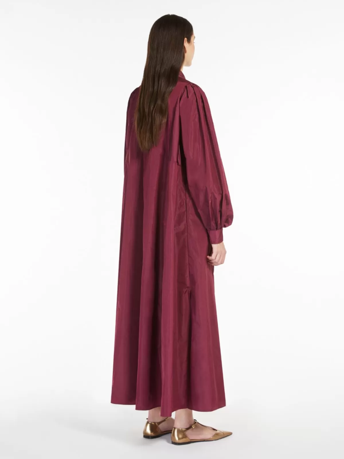 Vestido de fiesta Max Mara en tafetán con corte flare - Elegancia en tonalidad vino tinto para eventos especiales