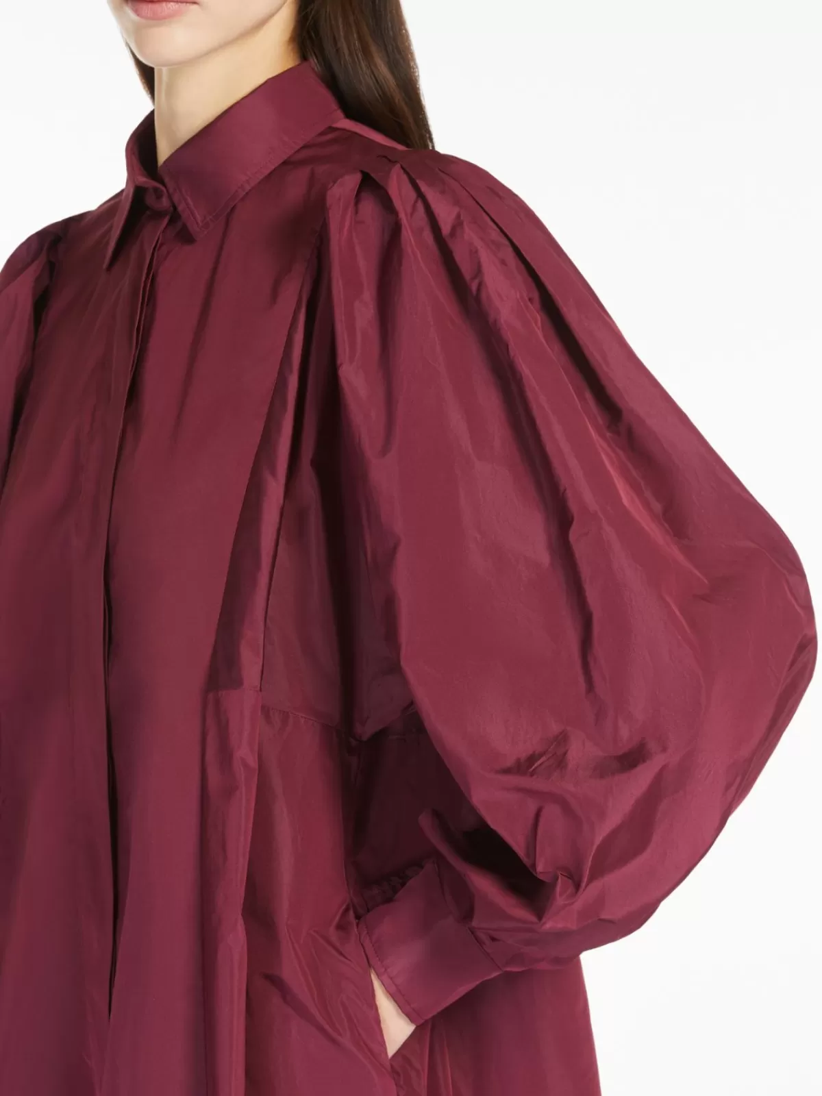 Vestido de fiesta Max Mara en tafetán con corte flare - Elegancia en tonalidad vino tinto para eventos especiales