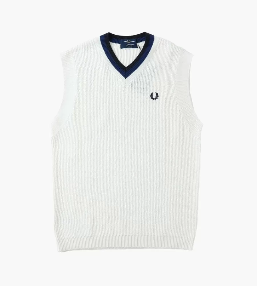Camiseta clásica de corte en V en tejido de punto color hueso - Fred Perry para looks frescos de verano