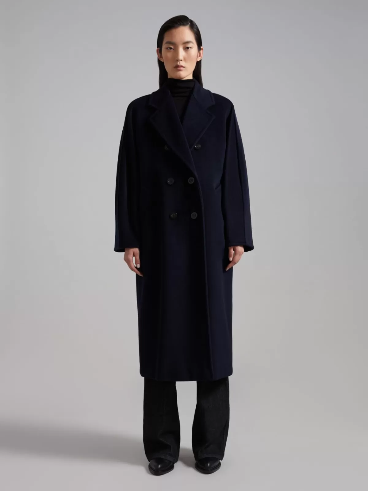 Abrigo clásico Max Mara modelo 101801 en azul ultramar - Elegancia atemporal y diseño premium para mujer