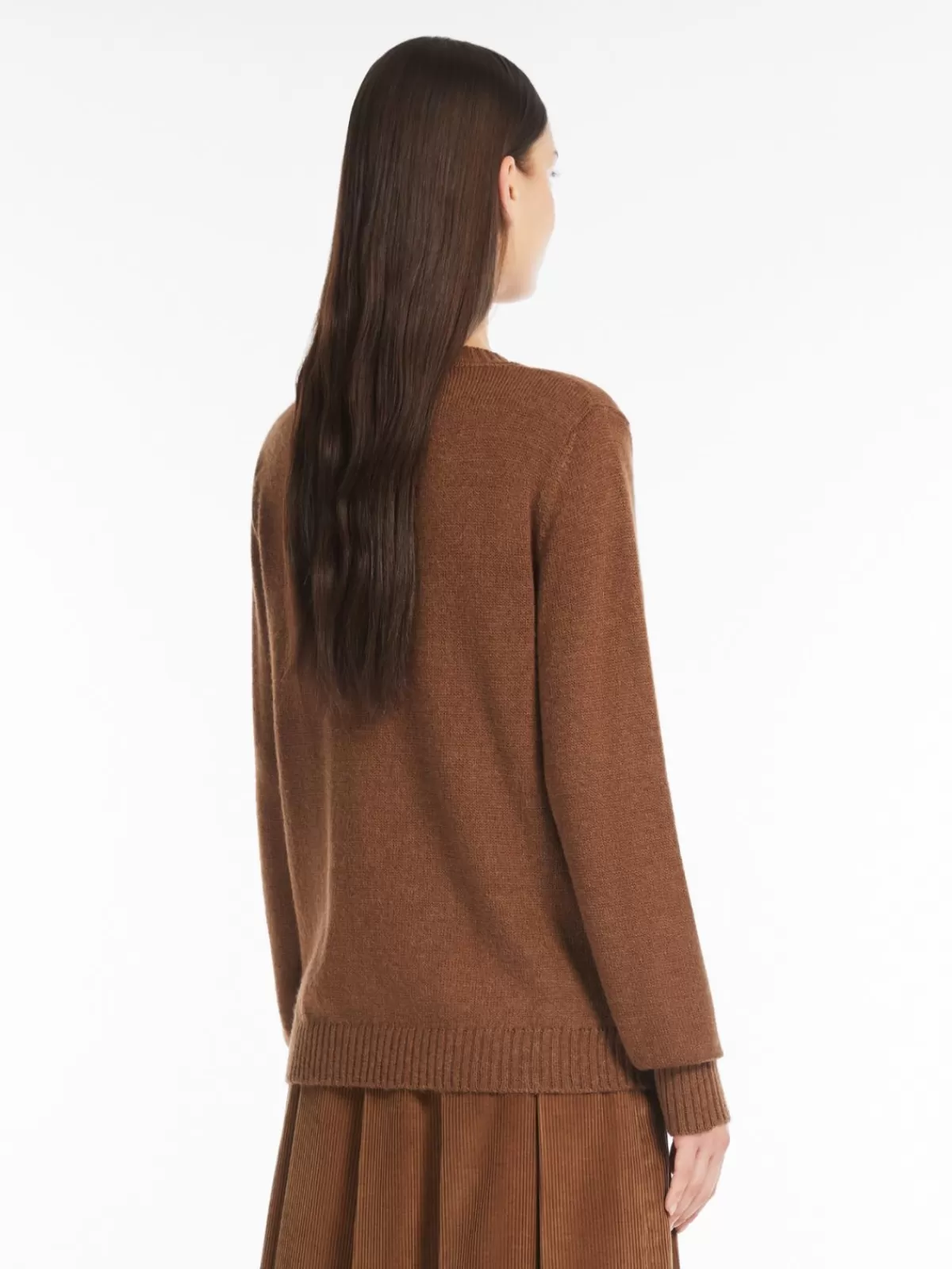 Suéter tejido Max Mara en mezcla suave de alpaca y lana, tono marrón cálido - Prendas de punto premium