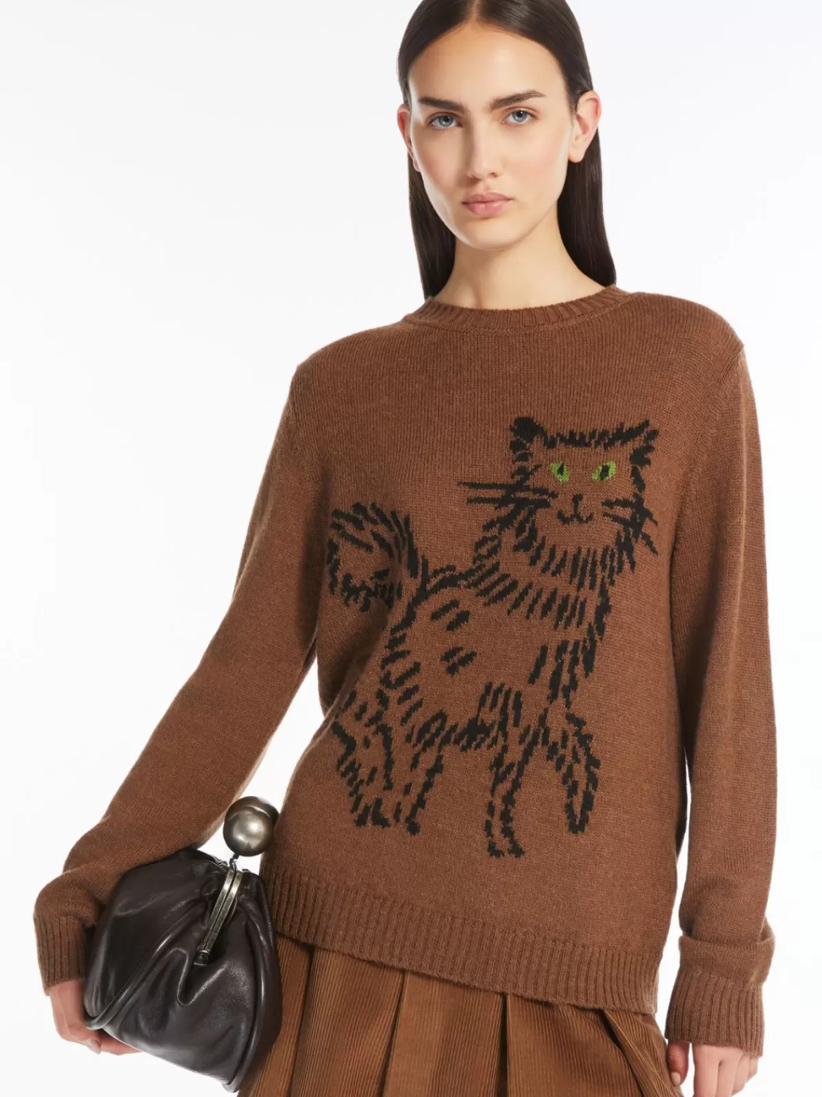 Suéter tejido Max Mara en mezcla suave de alpaca y lana, tono marrón cálido - Prendas de punto premium