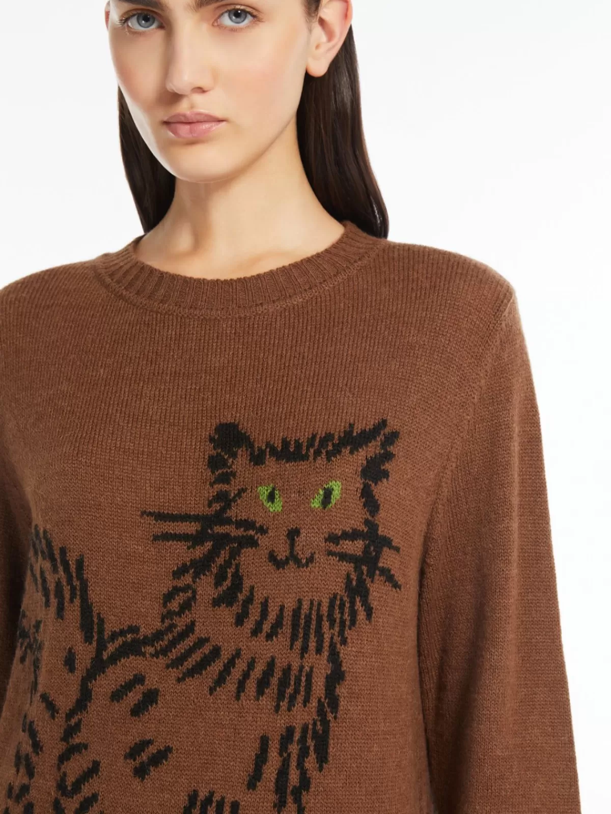 Suéter tejido Max Mara en mezcla suave de alpaca y lana, tono marrón cálido - Prendas de punto premium