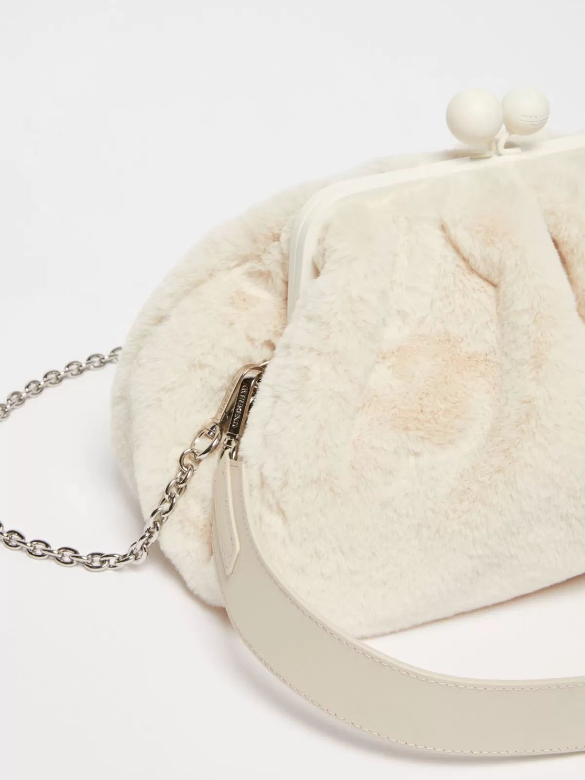 Bolso Weekend Mediano en Tejido Peluche - Modelo Pasticcino Color Marfil | Colección Exclusiva Max Mara