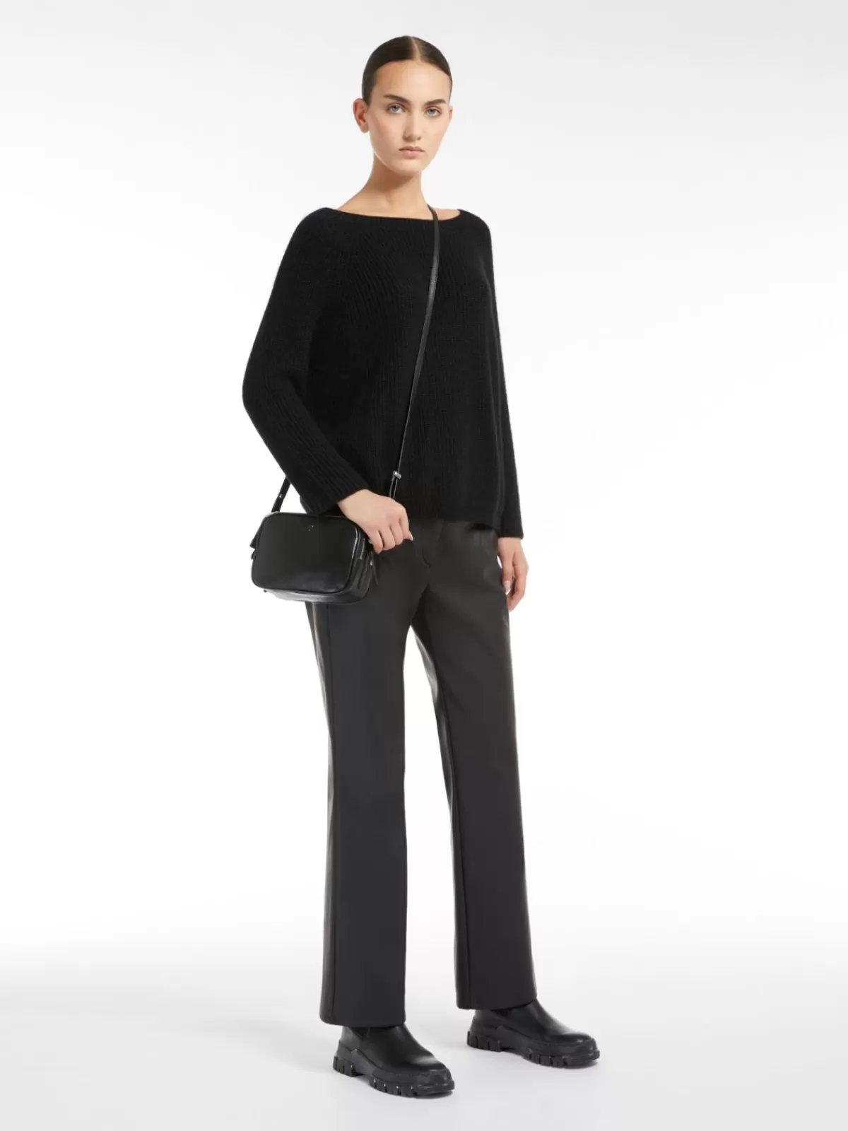Jersey de punto Max Mara en hilo mohair - Negro clásico para invierno