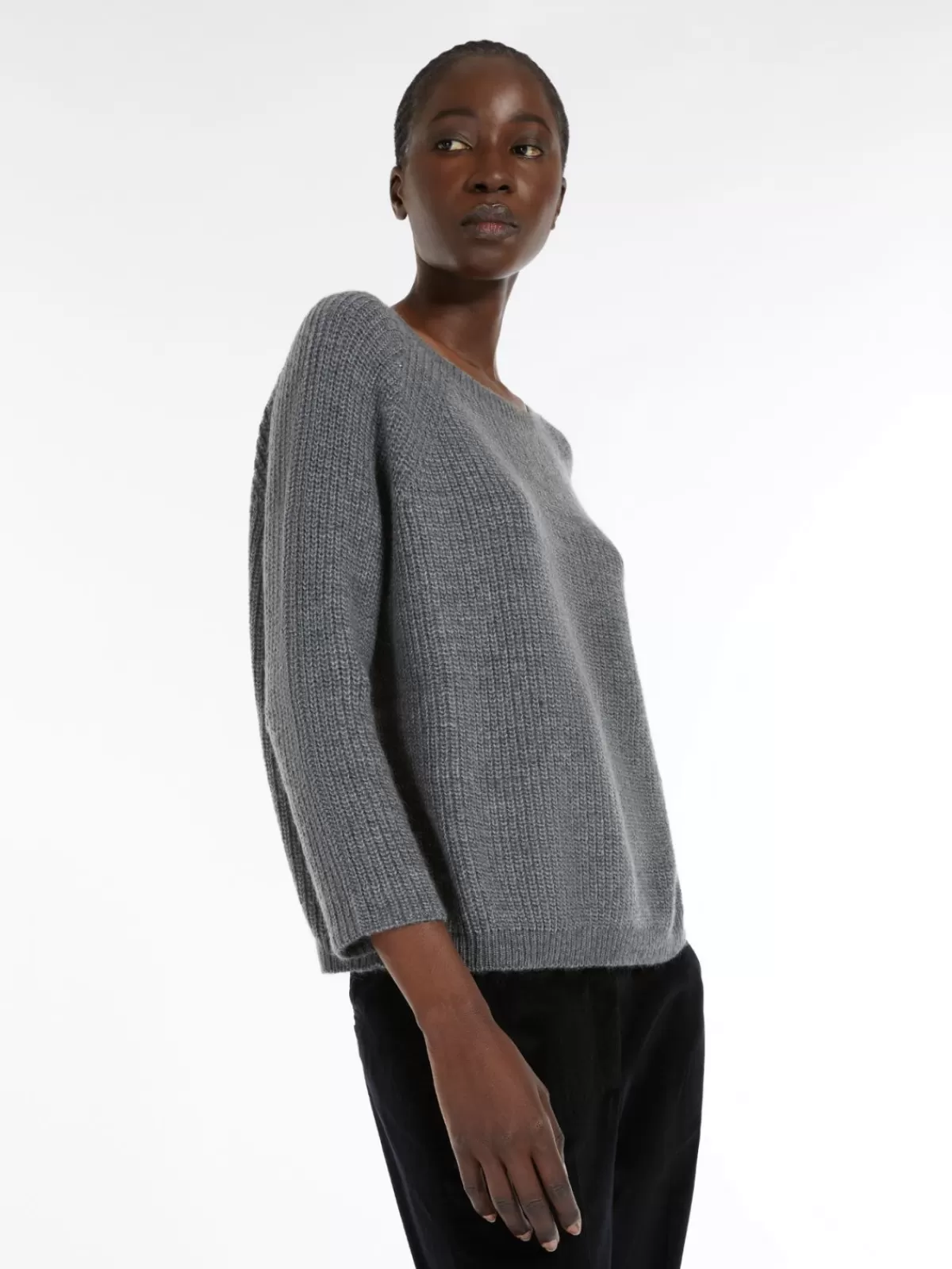 Suéter premium de mohair Max Mara - Gris perla tejido a mano para looks invernales elegantes