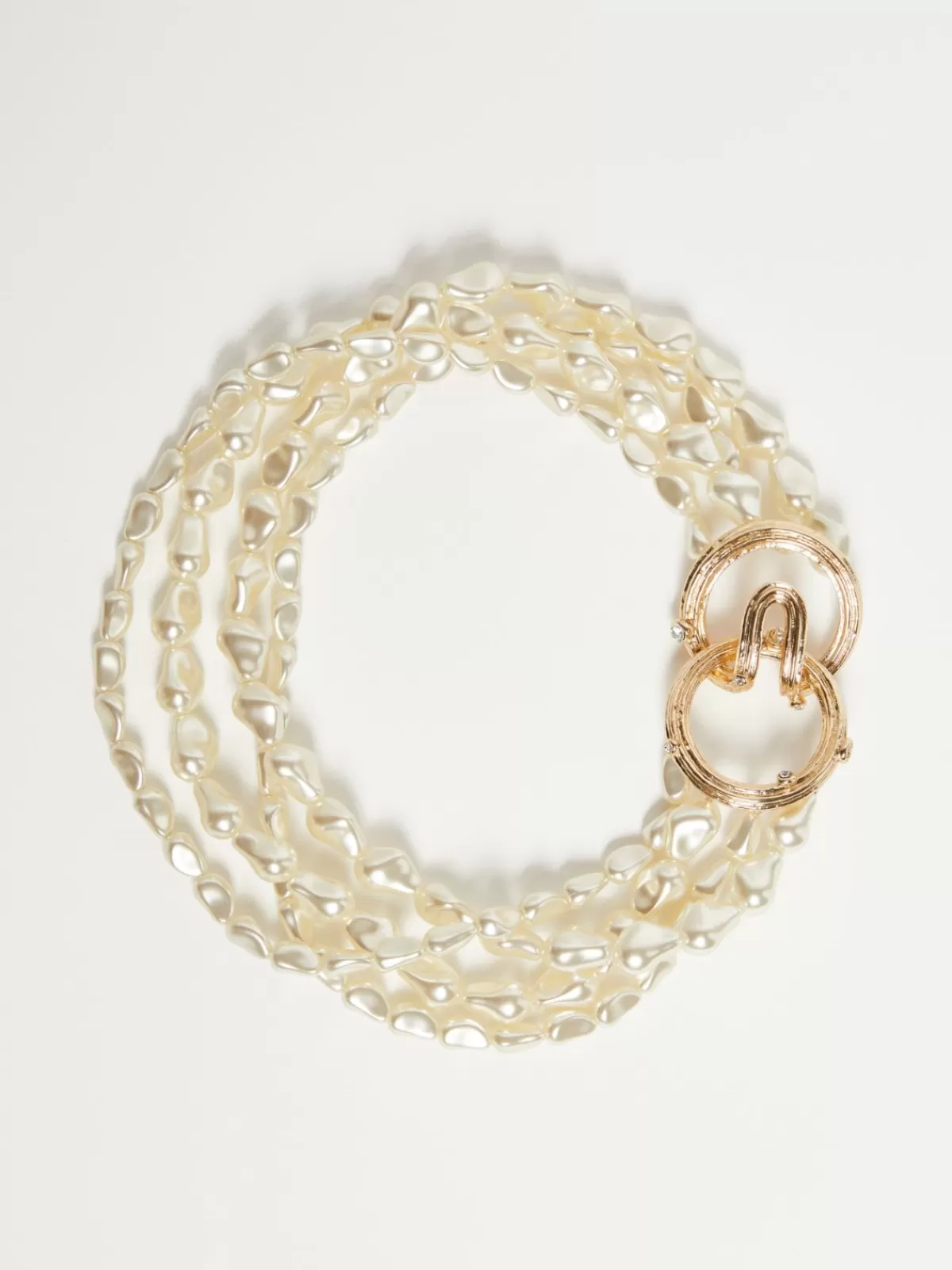 Collar de perlas Max Mara de tres hilos en blanco óptico | Joyería elegante