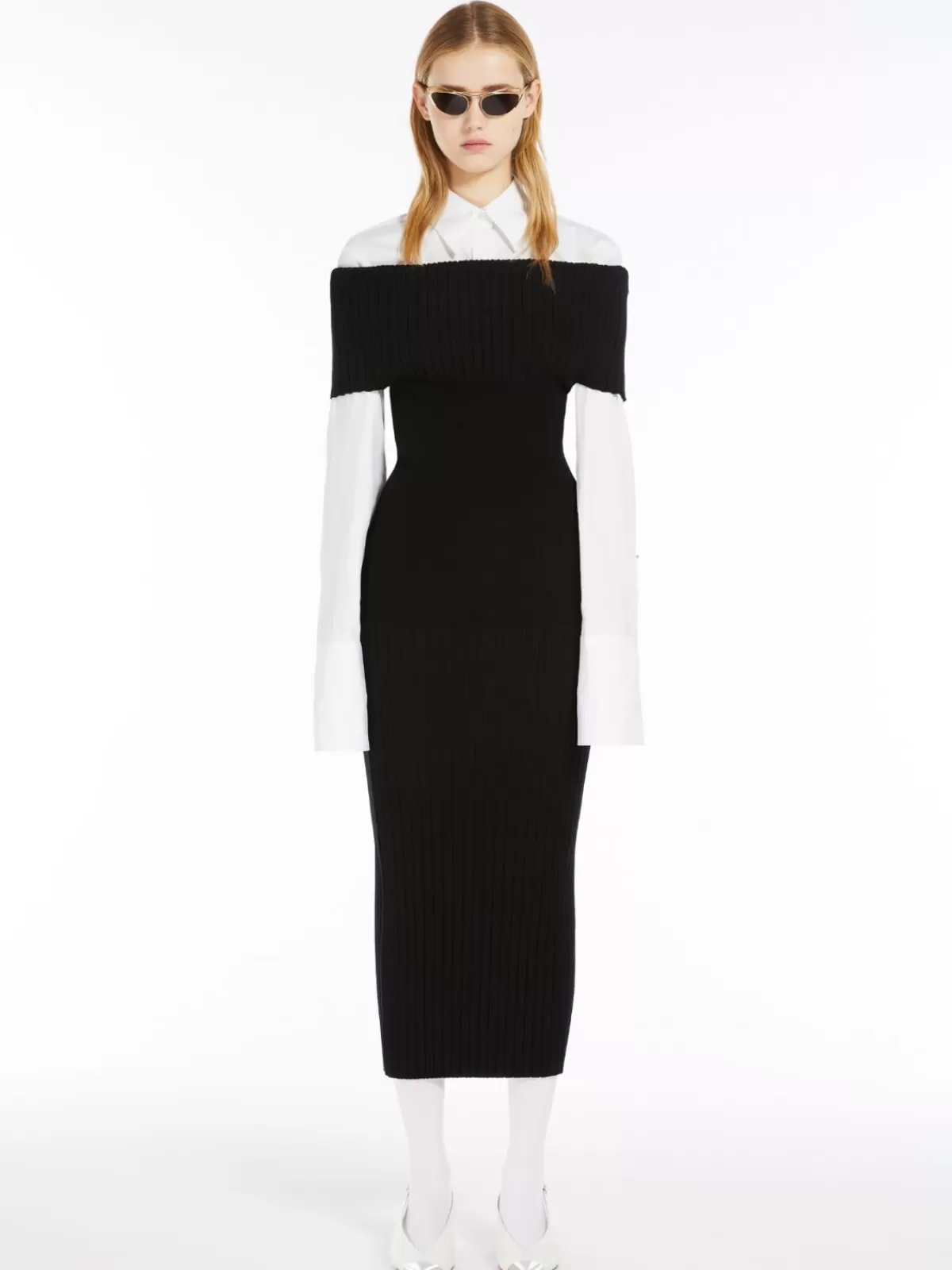 Vestido de punto Max Mara con diseño de hombros descubiertos - Elegancia atemporal en tono negro