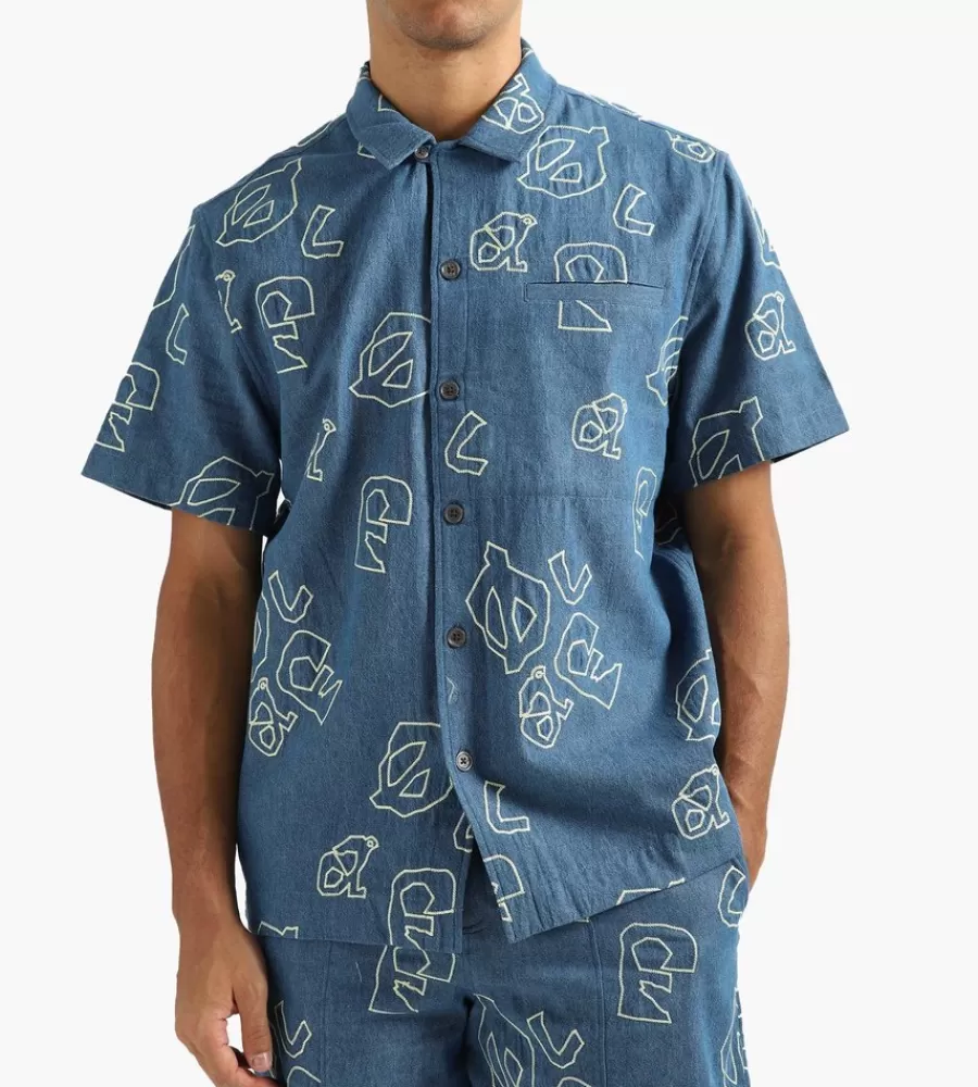 Camisa casual OLAF en mezclilla clara - Manga corta con estampado completo