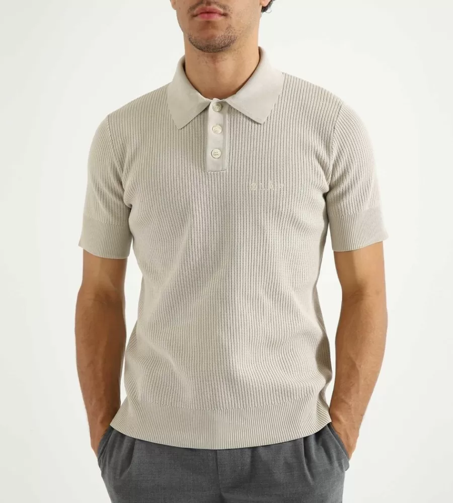 Camisa Polo OLAF Ultraligera - Manga Corta en Gris Cemento, Comodidad y Estilo Fresco