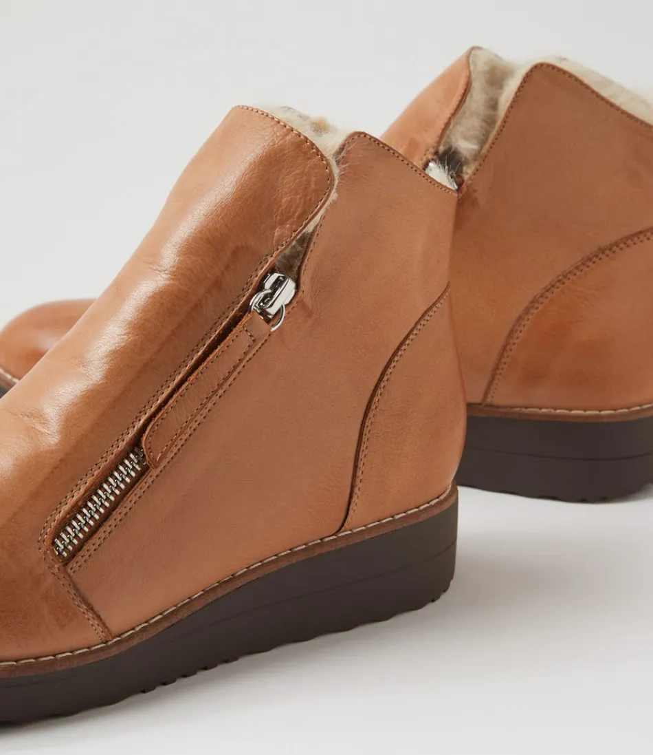 Botines de Invierno para Mujer - Piel Opal Arena con Detalles en Piel Acolchada, Elegancia y Confort en Cada Paso