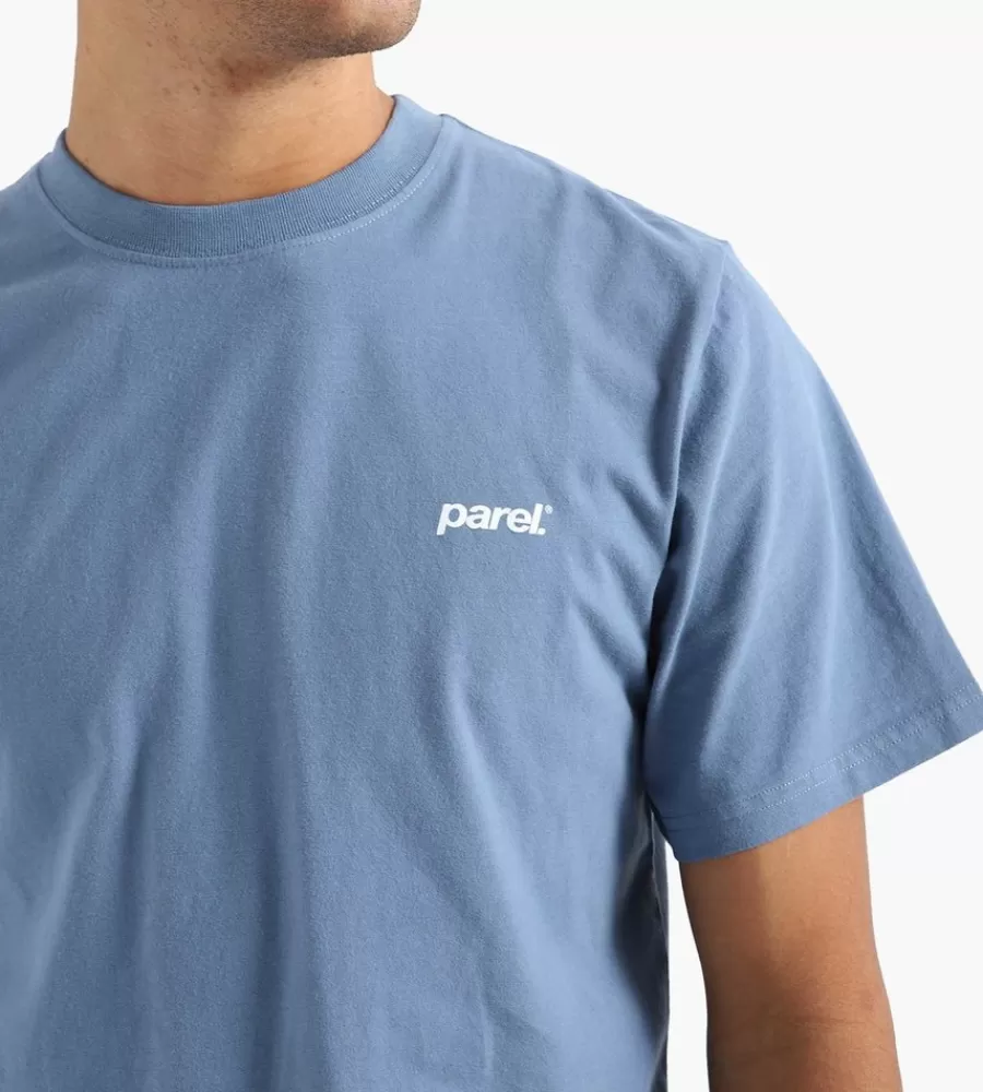 Camiseta Básica Clásica Azul Deslavado - Estilo Casual de PAREL STUDIOS