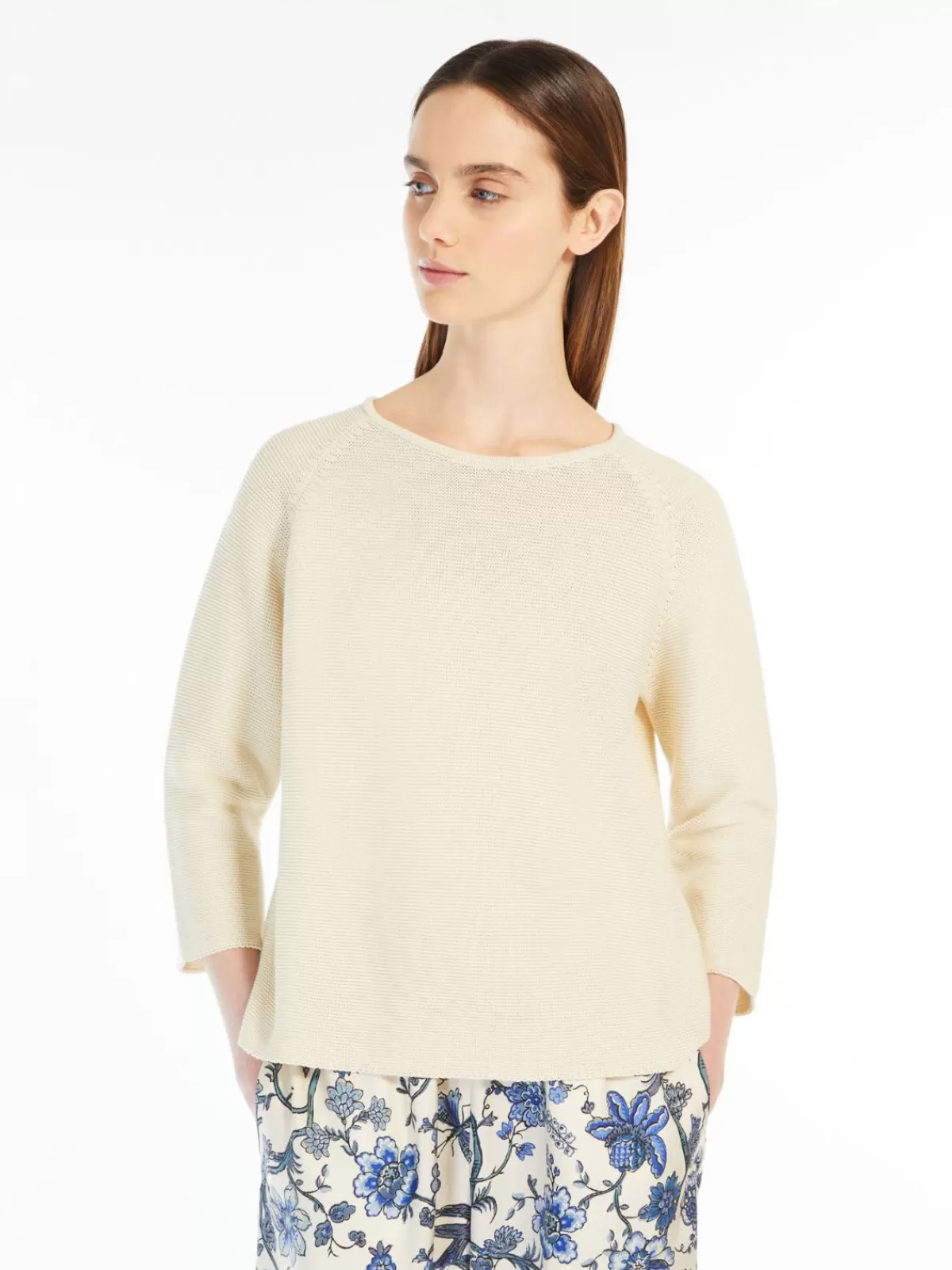 Max Mara - Jersey de algodón peinado con corte holgado en tono écru, ideal para looks casuales
