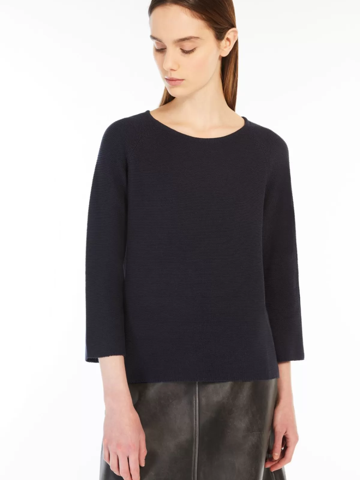 Suéter casual Max Mara en hilo de algodón - Corte relajado y tono marino versátil