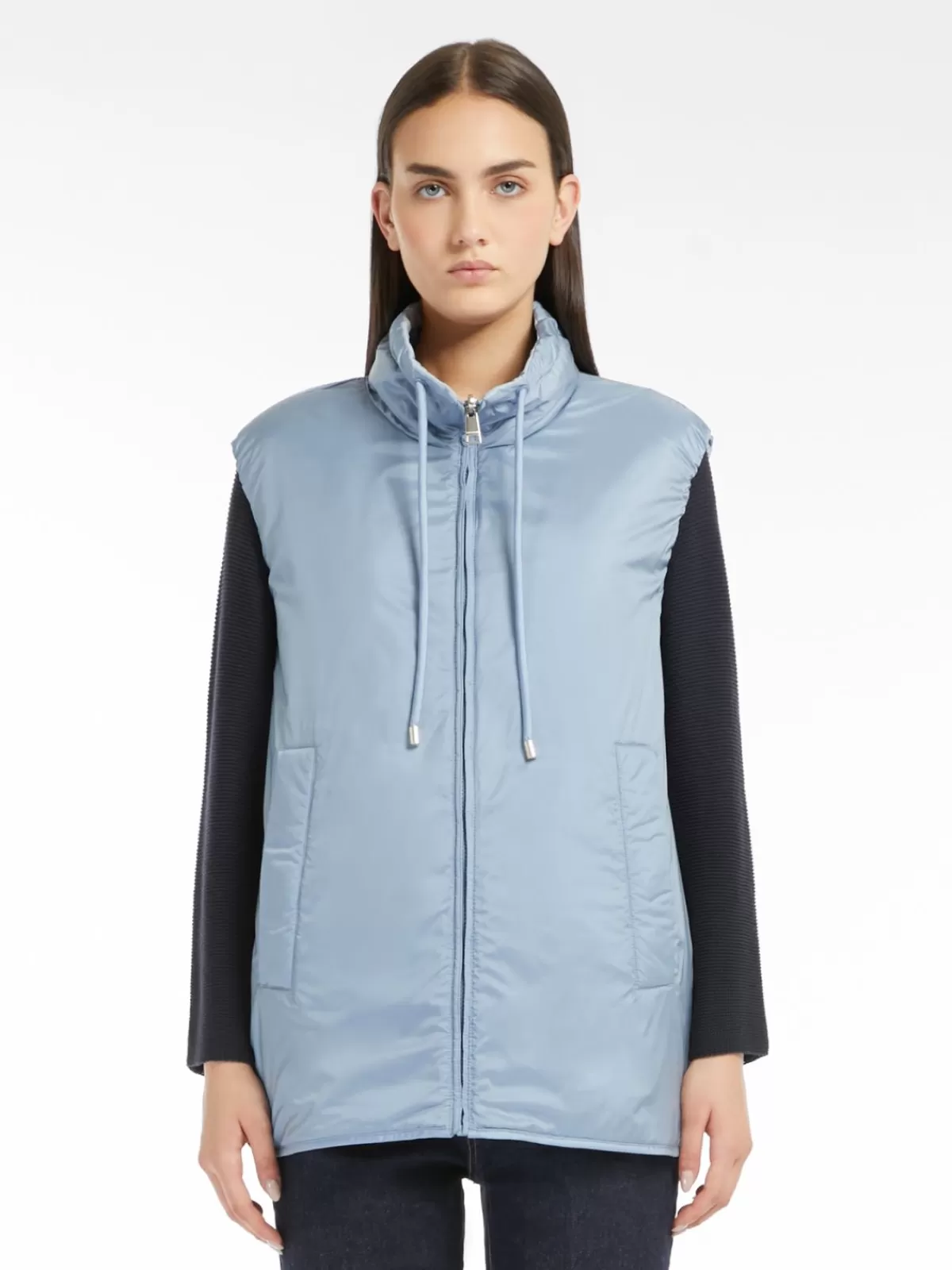 Chaleco reversible Max Mara en lona impermeable - Azul cielo claro, diseño acolchado para clima urbano
