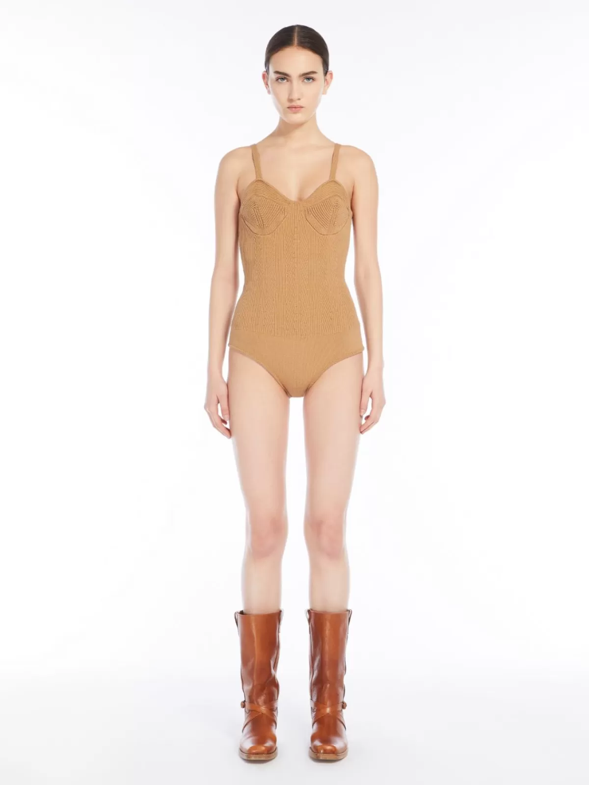 Body acanalado de punto clásico en color camello - Diseño elegante Max Mara