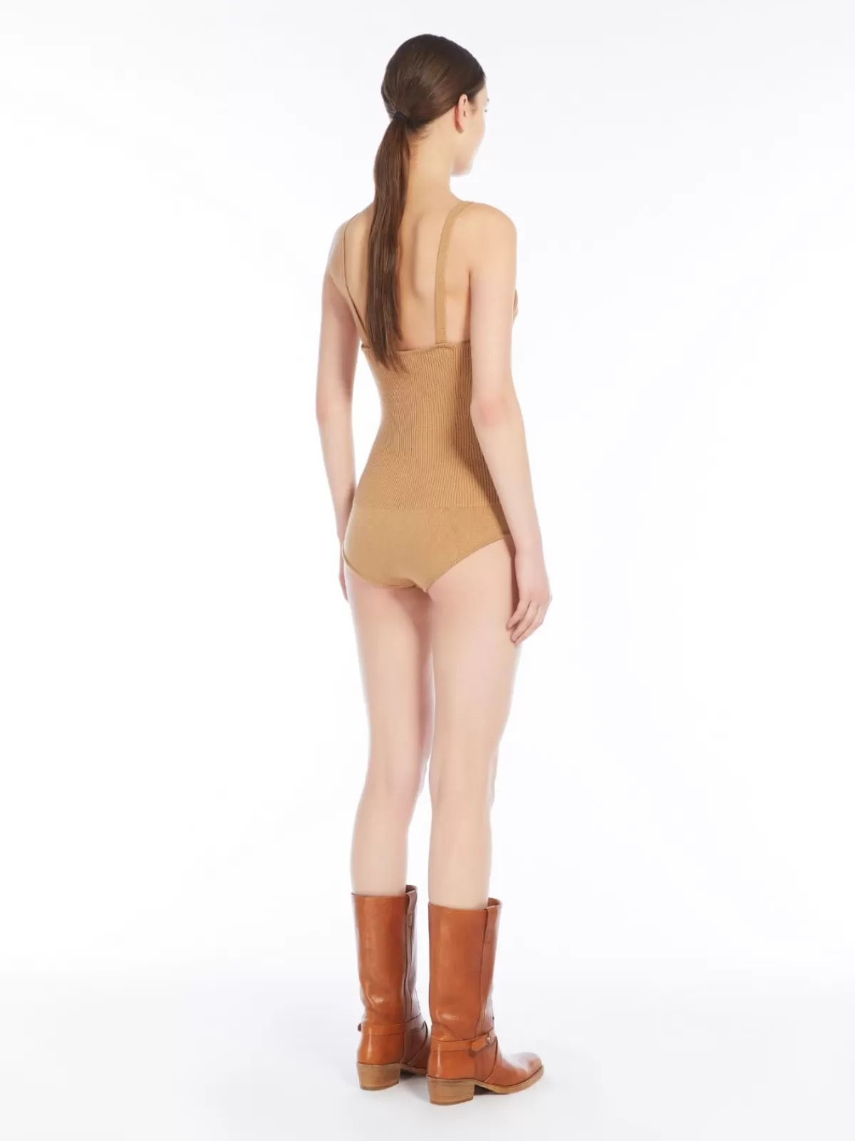 Body acanalado de punto clásico en color camello - Diseño elegante Max Mara