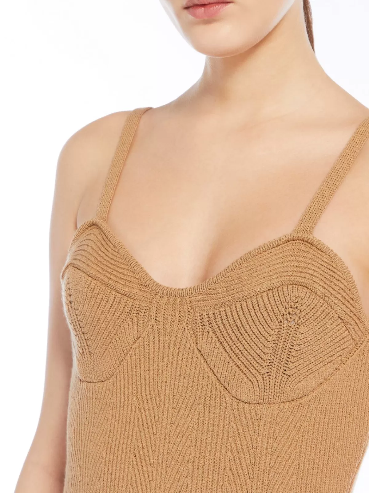 Body acanalado de punto clásico en color camello - Diseño elegante Max Mara