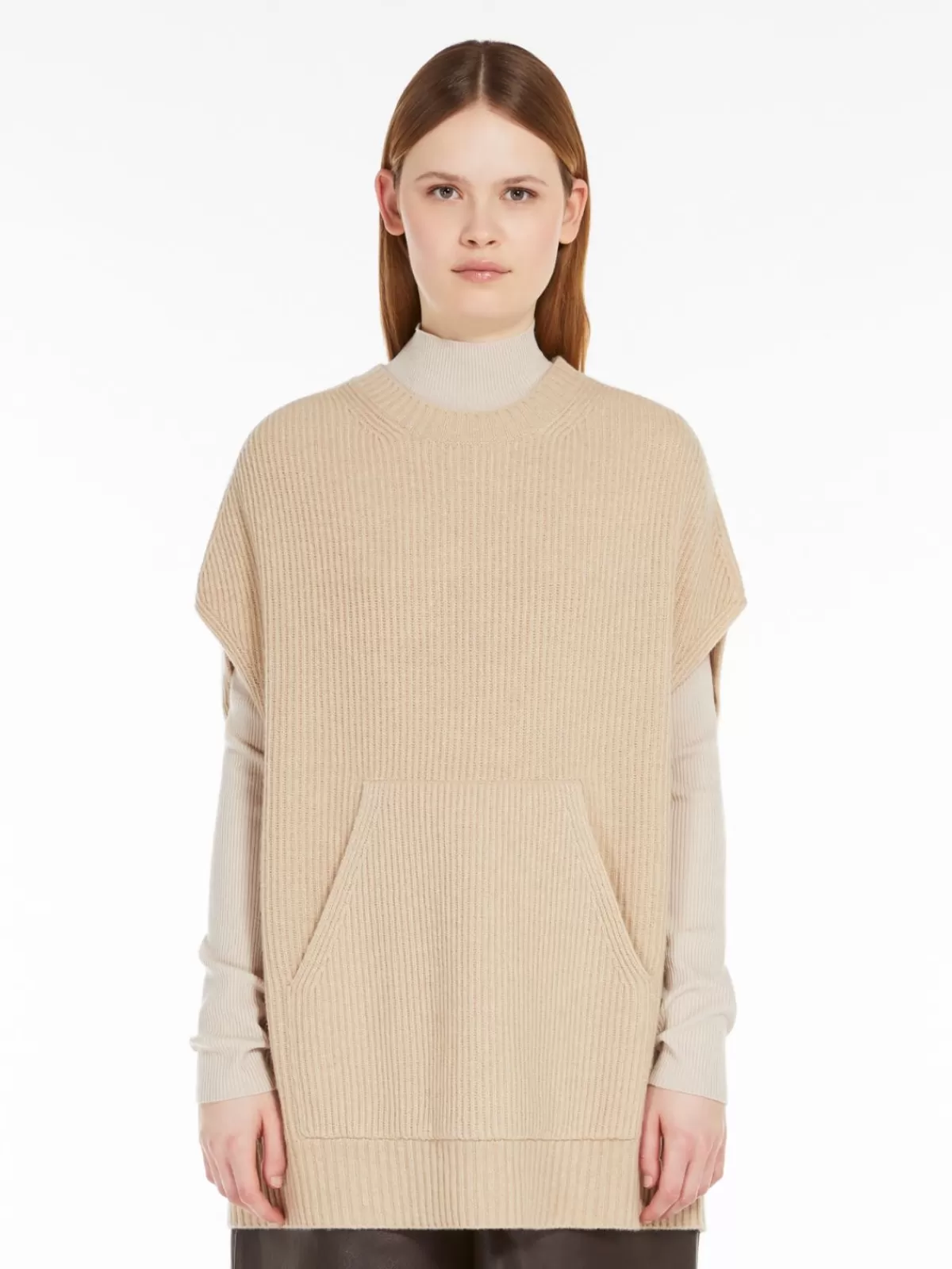 Capa tejida al relieve de Max Mara en tono arena - Diseño clásico para elegancia invernal