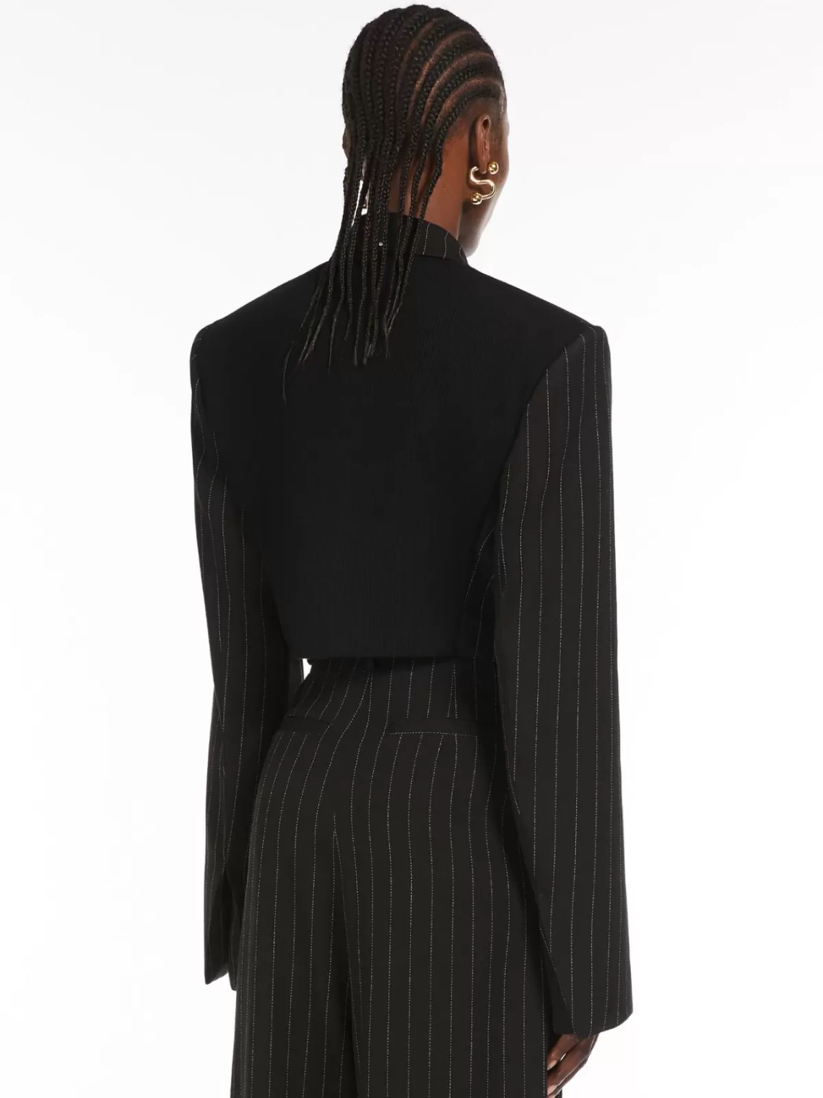 Chaqueta de vestir corta MAX MARA en tono NEGRO · Diseño clásico con rayas finas · Americana elegante para mujer
