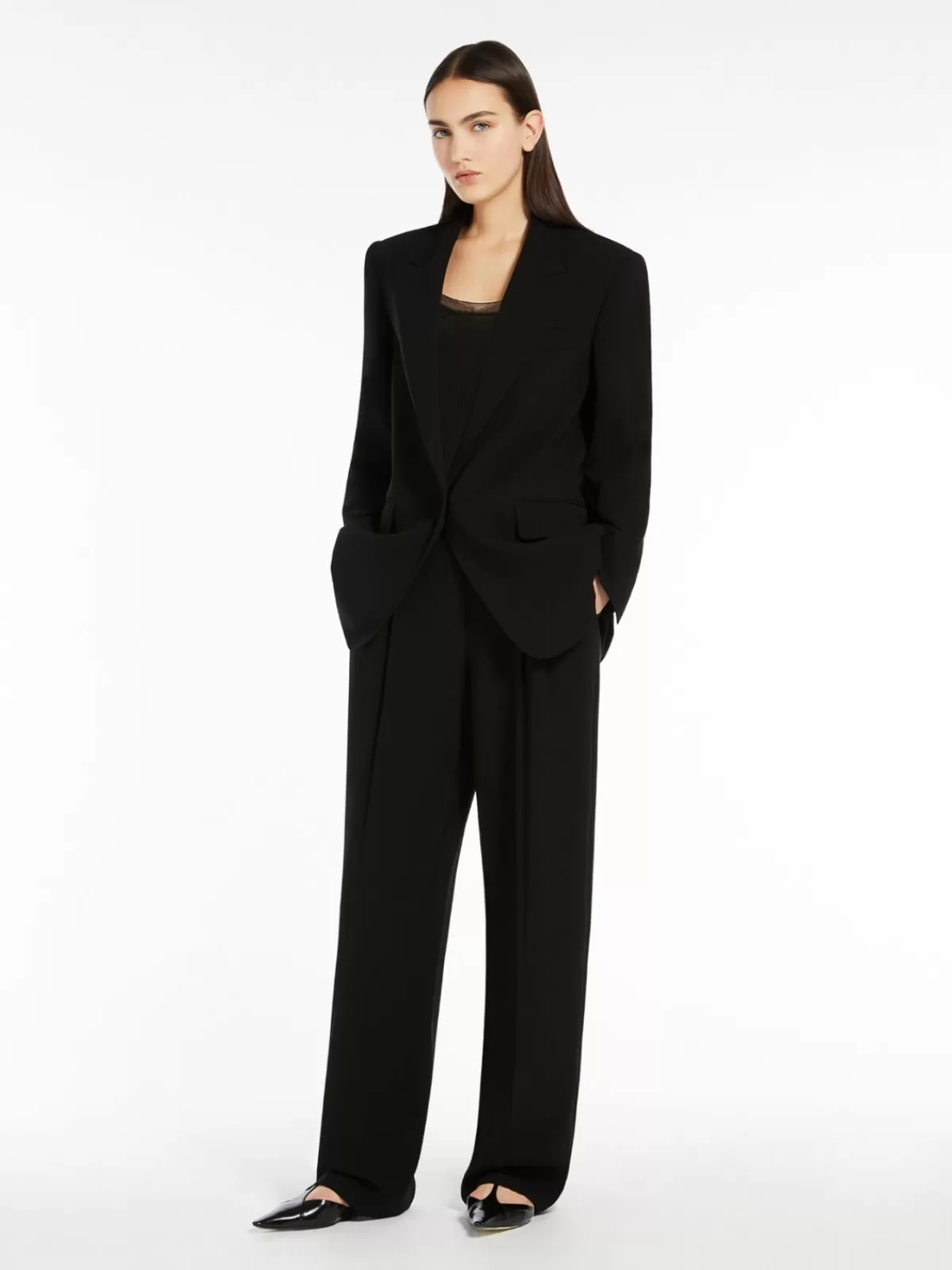 Elegante saco Max Mara de corte sencillo en tejido cady - Negro clásico | Abrigos y sacos de calidad premium