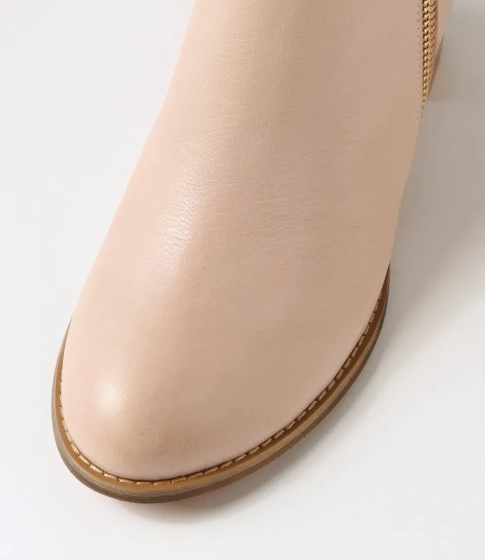 Botas Chelsea DJANGO y JULIETTE para Mujer - Piel genuina en tono natural Skyy, diseño versátil para looks urbanos y elegantes.