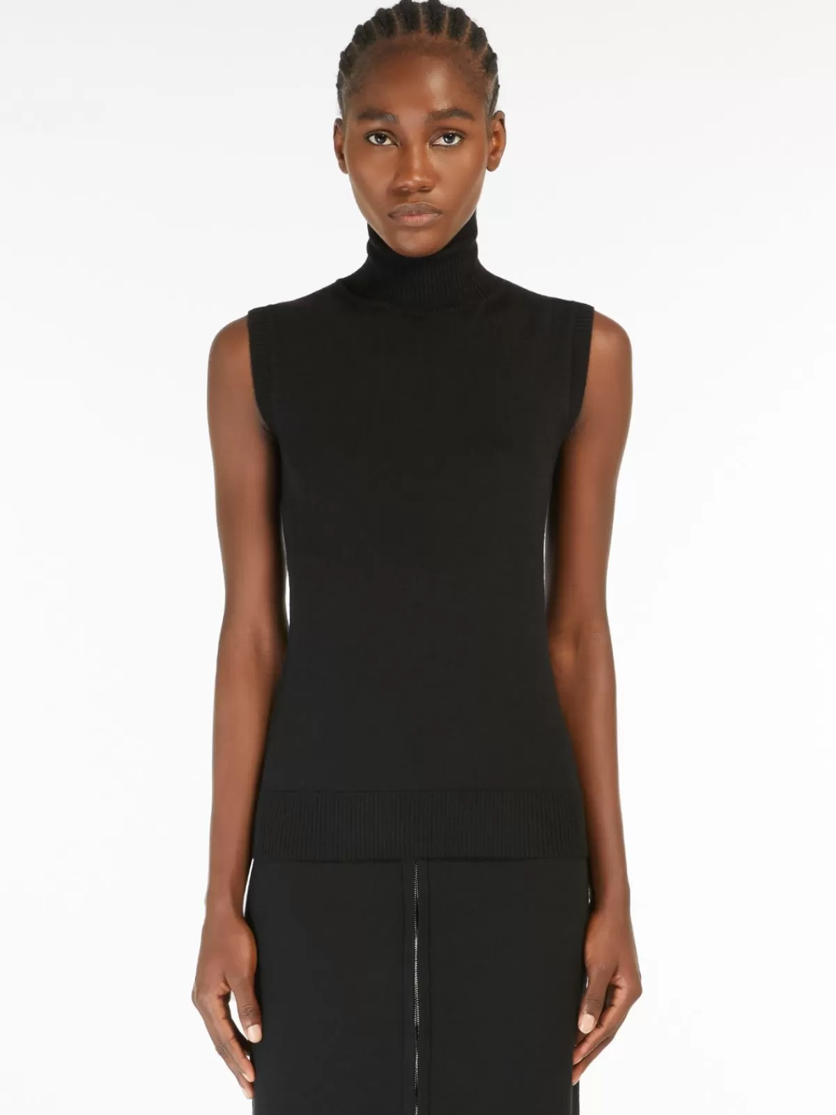 Jersey sin mangas Max Mara - Cuello alto estilo polo en color negro elegante