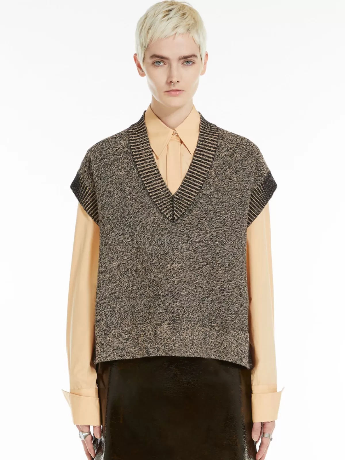 Max Mara - Suéter poncho en viscosa elástica de alta calidad, color negro - Prenda de punto cómoda y versátil