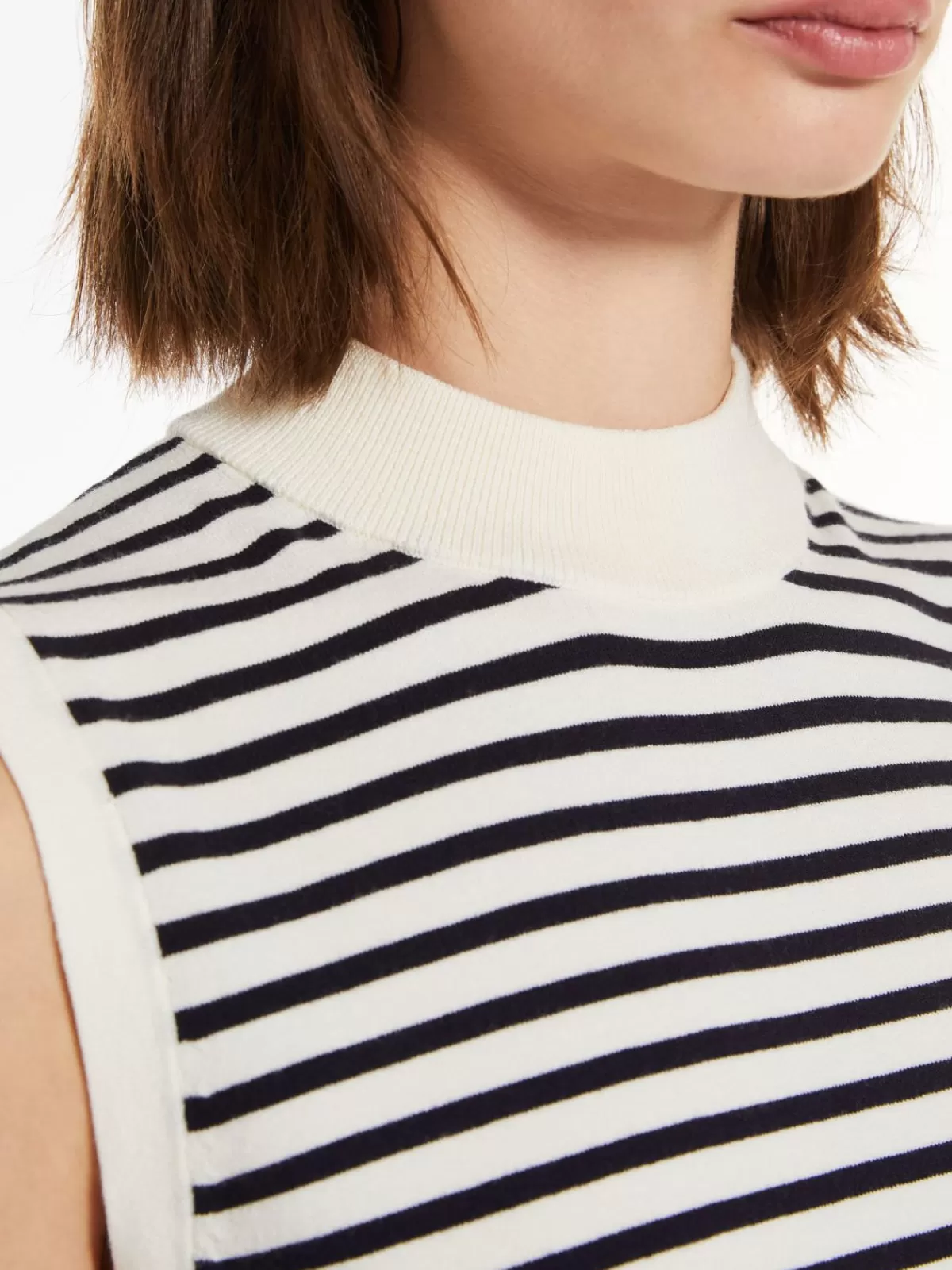 Prenda de punto Max Mara - Top en viscosa elástica suave azul marino, diseño cómodo con ajuste perfecto