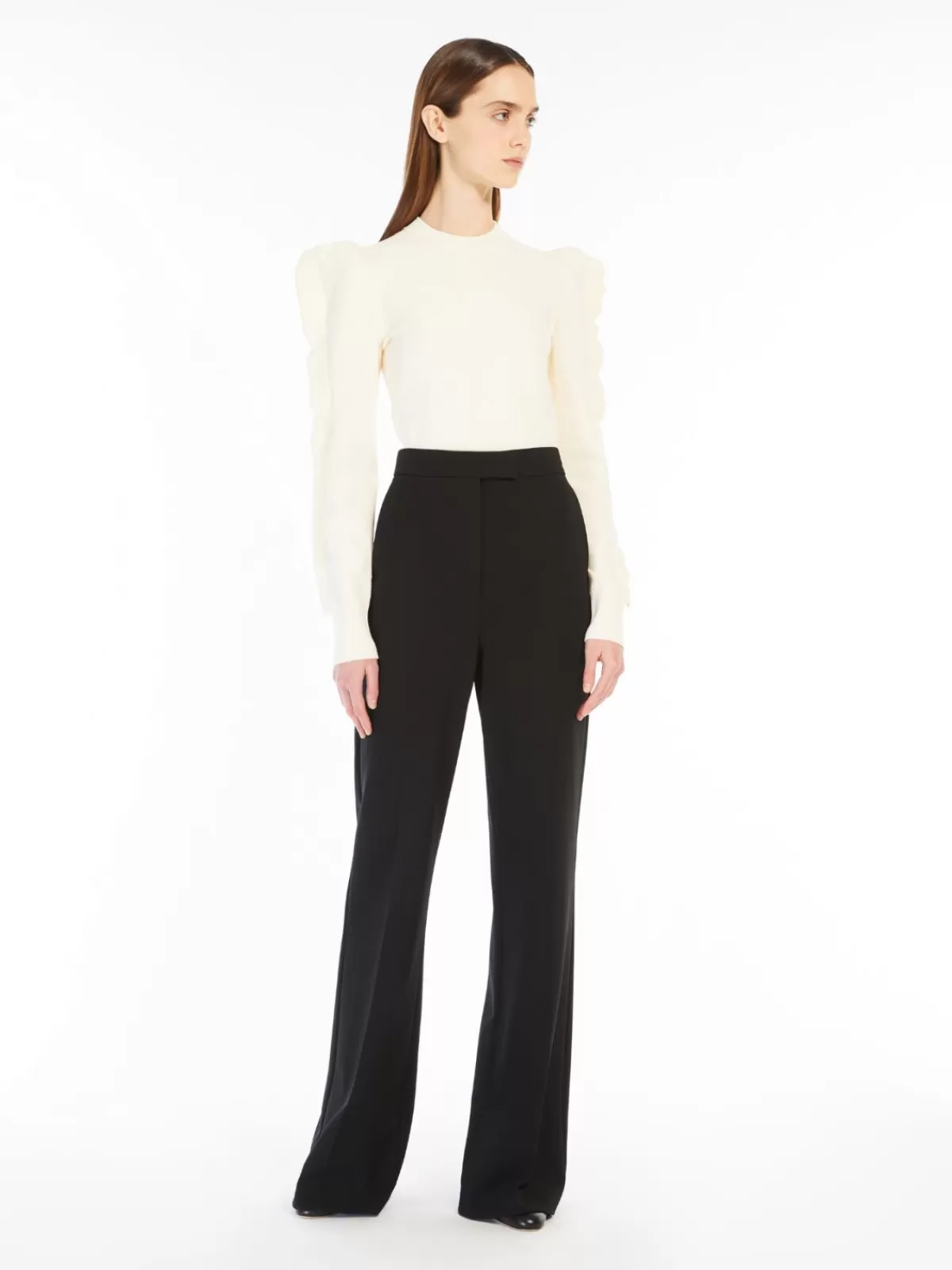 Suéter acogedor MAX MARA en viscosa elástica - Tono vainilla suave para estilo casual elegante