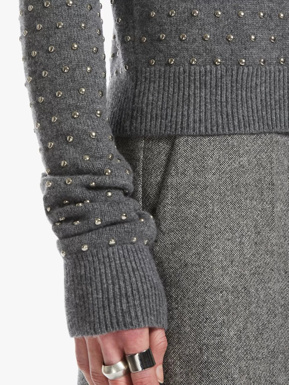 Suéter clásico de cuello redondo en mezcla de cachemir con tachuelas metálicas - Gris oscuro by Max Mara