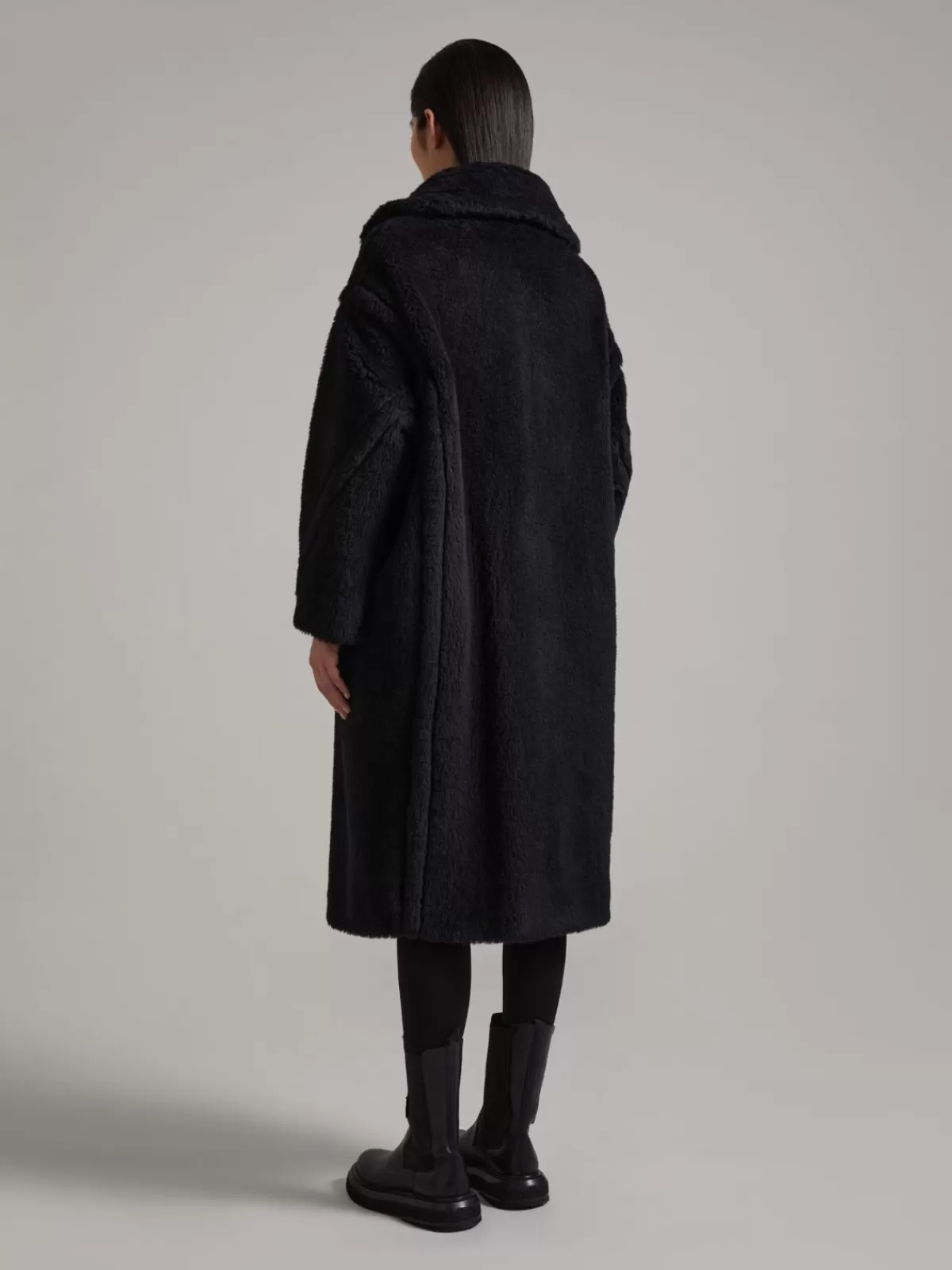 Abrigo oversize Teddy Bear de Max Mara en alpaca y lana - Edición negra icónica
