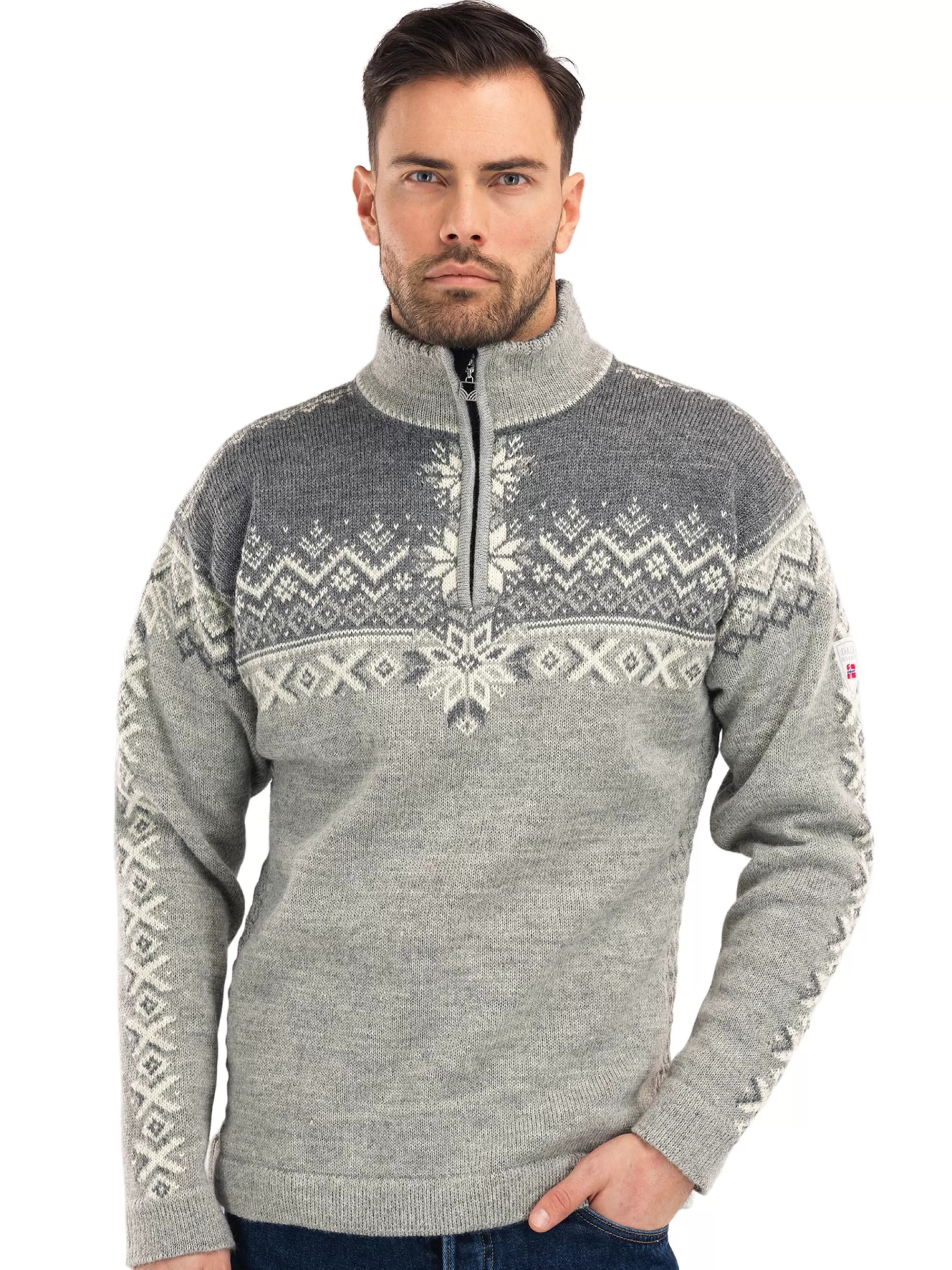 Dale of Norway - Suéter Conmemorativo 140 Años para Hombre en Lana Noruega Premium (Edición Especial Invierno)  

Modelo Clásico Nordic Design - Abrigo de Invierno Dale of Norway 140º Aniversario en Lana 100% Noruega  

Edición Limitada: Suéter Masculino Dale of Norway 140 Aniversario - Tejido en Lana Nórdica de Alta Calidad  

Suéter Térmico para Hombre - Colección 140º Aniversario Dale of Norway con Lana 100% Noruega (Diseño Clásico)  

Dale of Norway Edición Conmemorativa: Suéter Premium para Caballero 140 Años - Lana Noruega Auténtica y Cálida