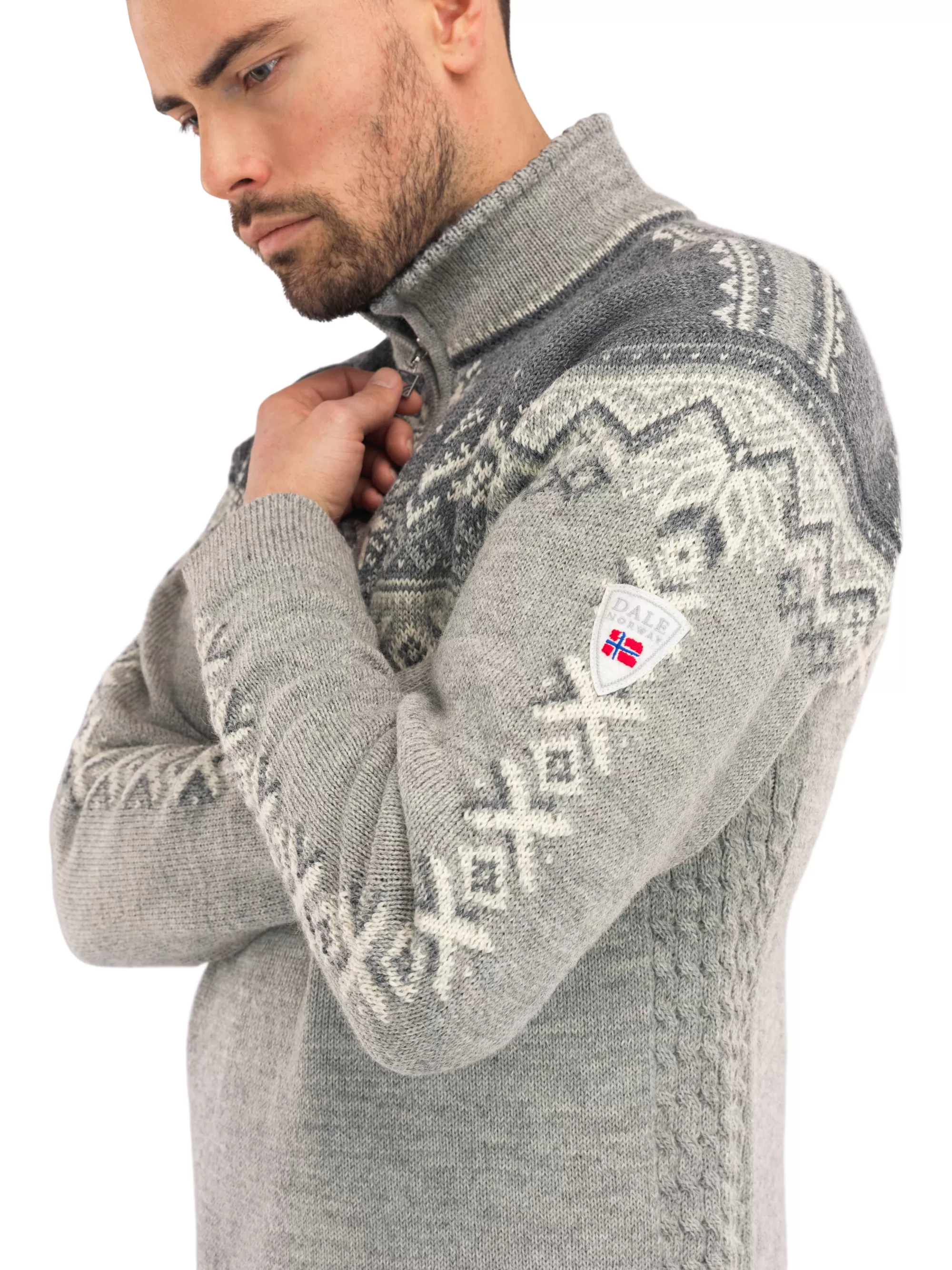 Dale of Norway - Suéter Conmemorativo 140 Años para Hombre en Lana Noruega Premium (Edición Especial Invierno)  

Modelo Clásico Nordic Design - Abrigo de Invierno Dale of Norway 140º Aniversario en Lana 100% Noruega  

Edición Limitada: Suéter Masculino Dale of Norway 140 Aniversario - Tejido en Lana Nórdica de Alta Calidad  

Suéter Térmico para Hombre - Colección 140º Aniversario Dale of Norway con Lana 100% Noruega (Diseño Clásico)  

Dale of Norway Edición Conmemorativa: Suéter Premium para Caballero 140 Años - Lana Noruega Auténtica y Cálida