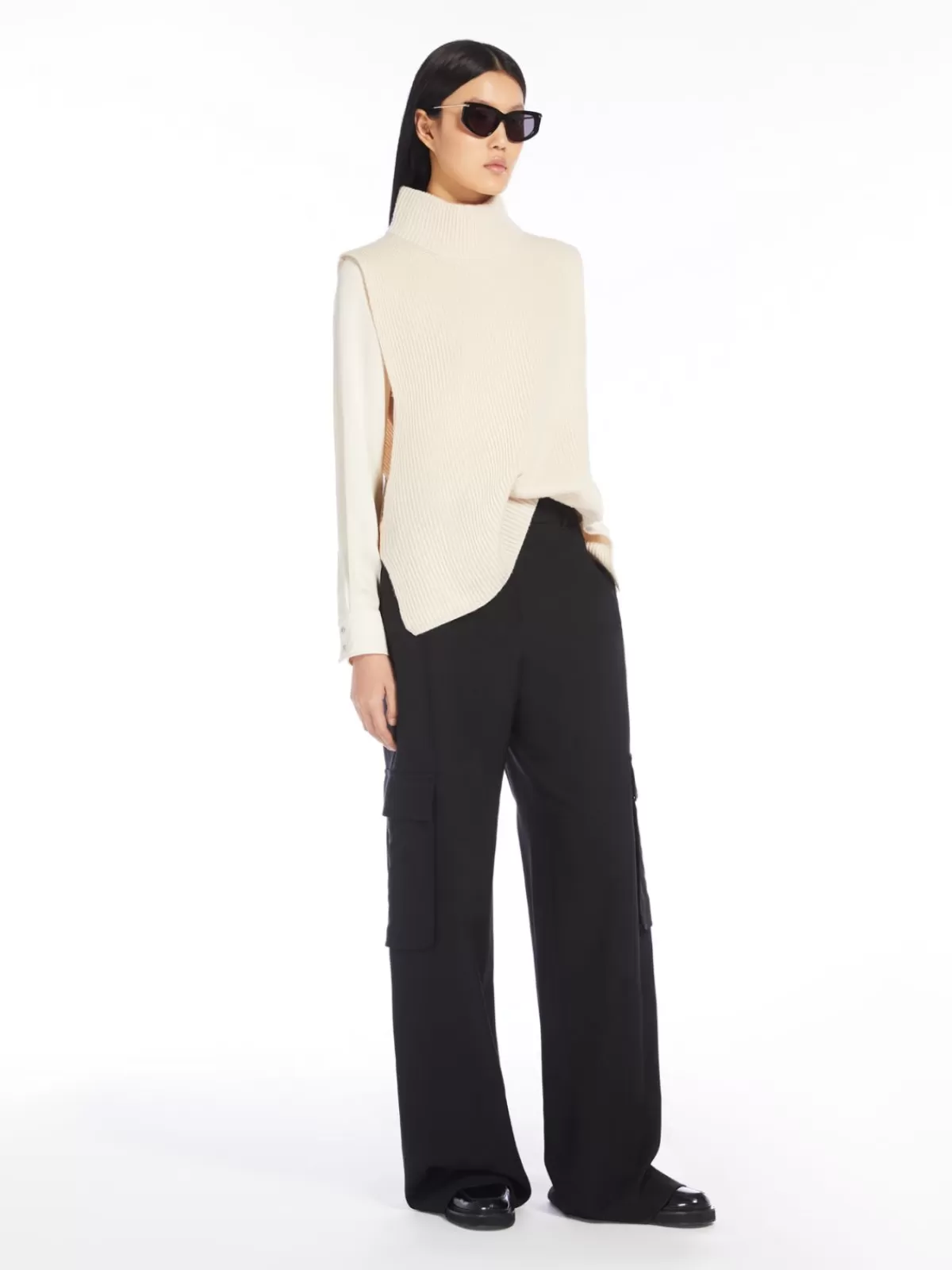 Chaleco Max Mara en lana mezclada con cachemira - Modelo clásico en tono albino para temporada invernal