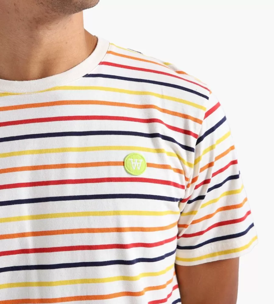 Camiseta Básica Unisex Wood con Rayas Contrastantes - Beige Claro y Diseño Minimalista