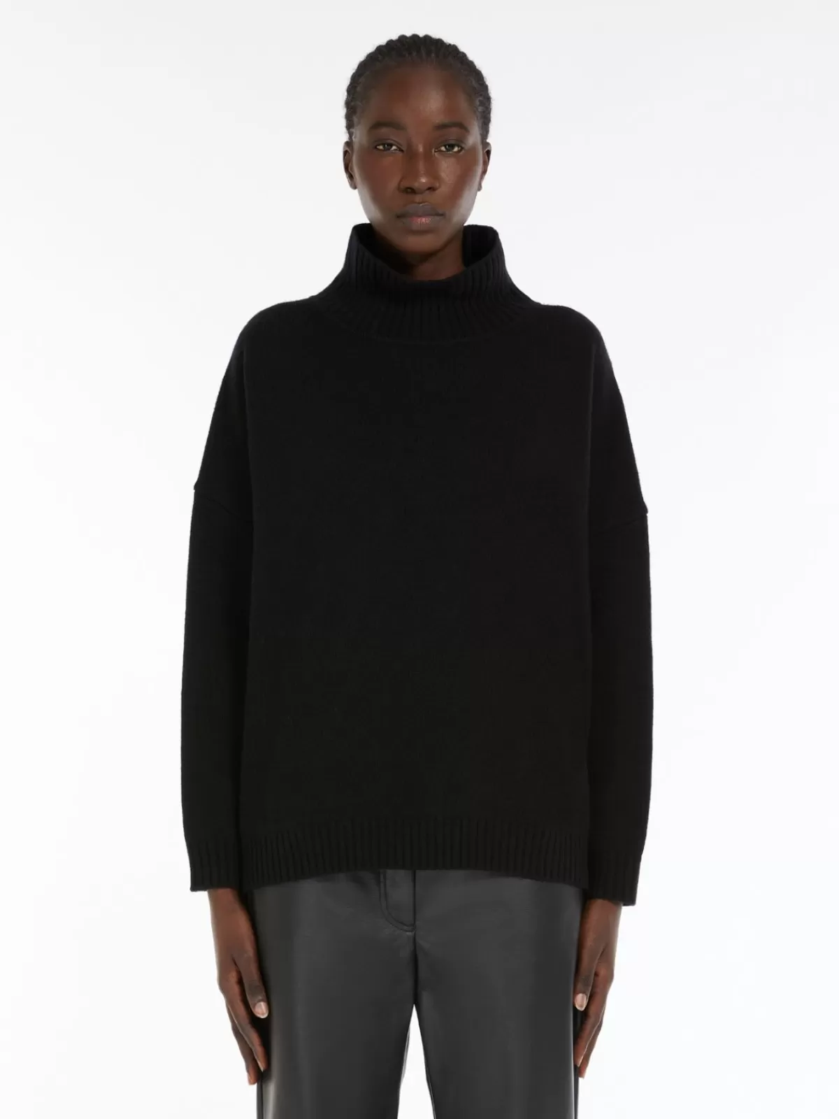 Suéter térmico Max Mara de cuello alto - Lana natural en tono negro clásico para invierno