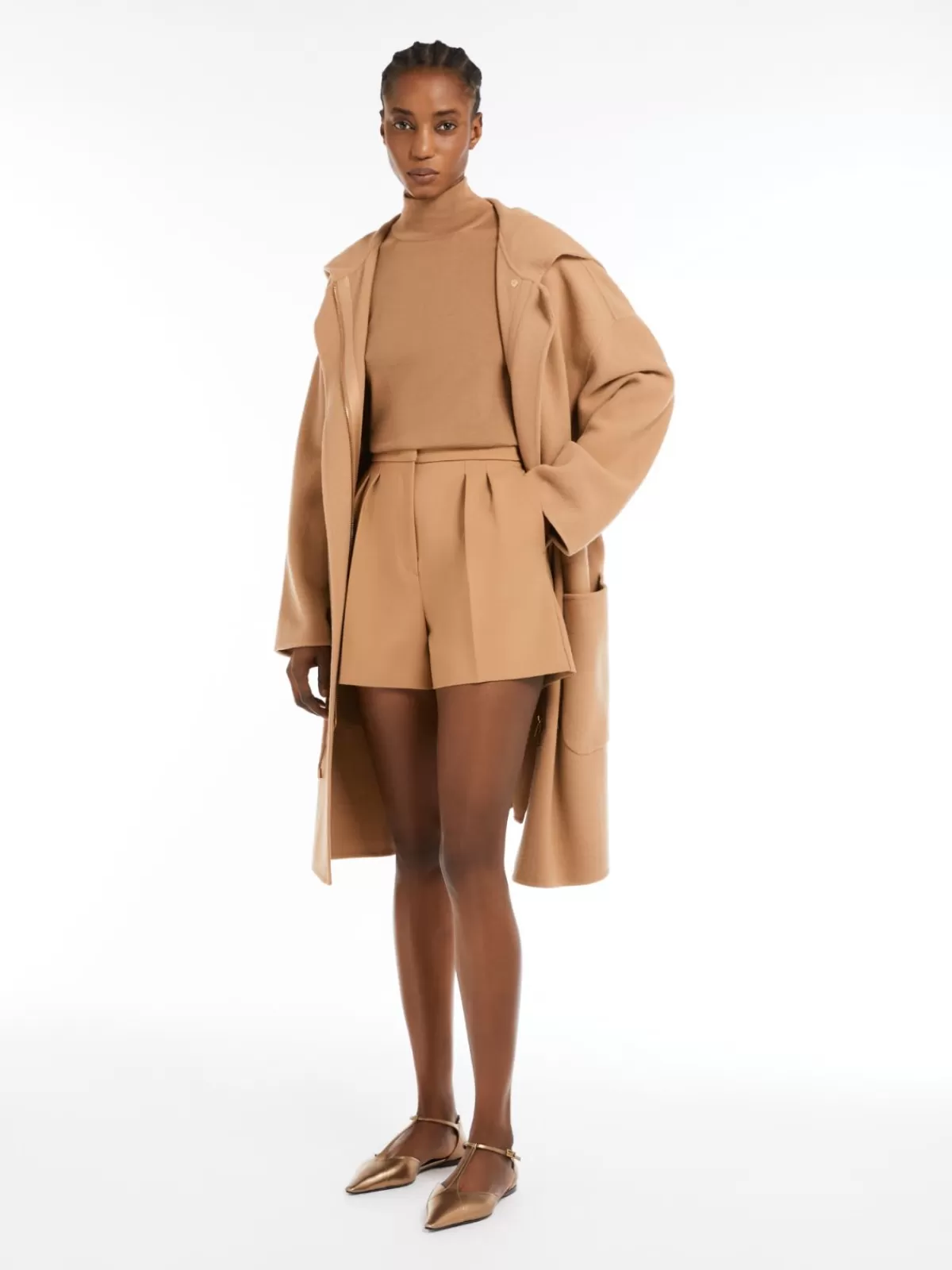 Suéter de cuello alto Max Mara en lana Merino - Diseño clásico color Camel para invierno abrigado