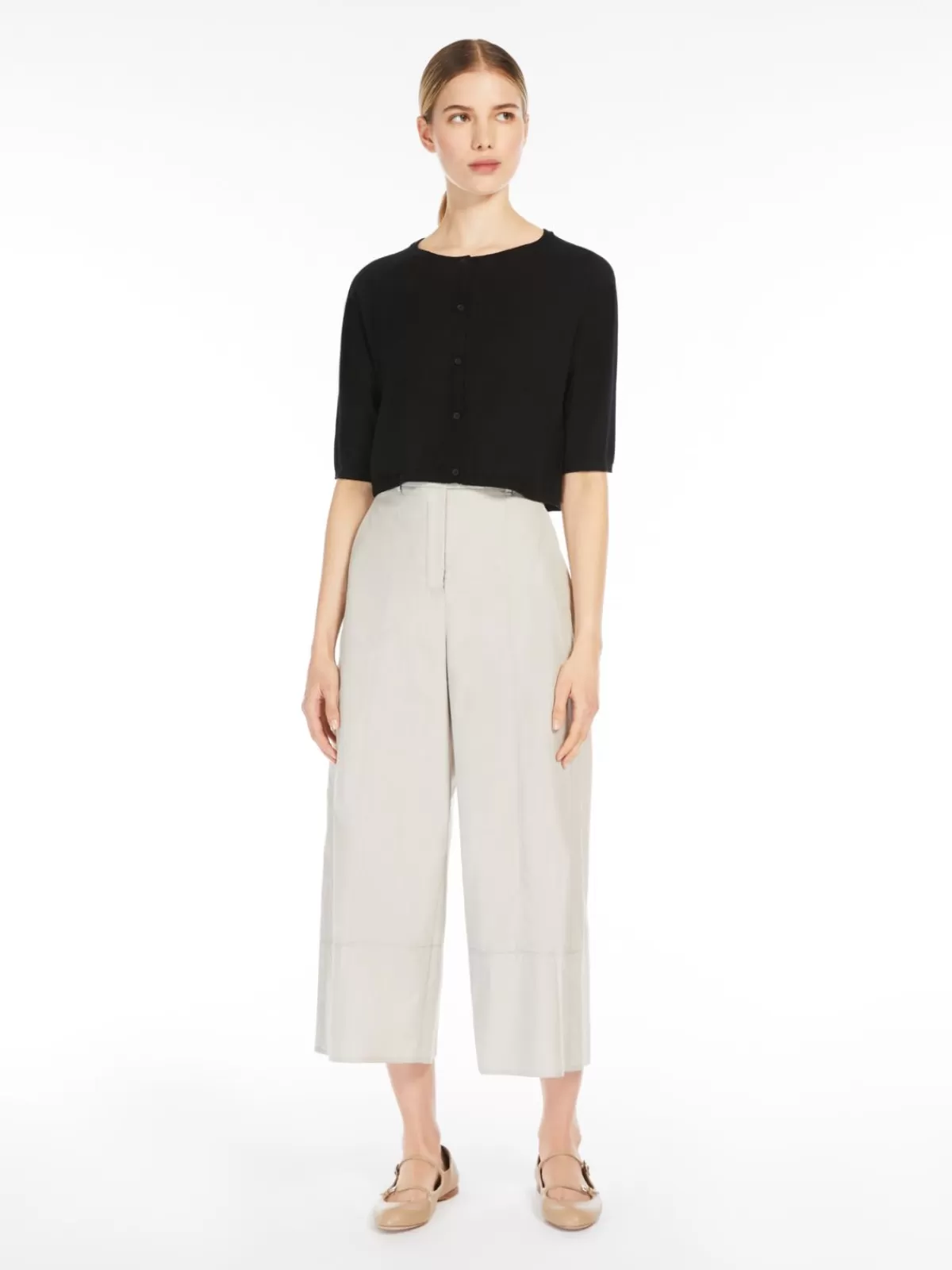 Chaleco de punto Max Mara en lana suave - Abrigo corto negro para días frescos