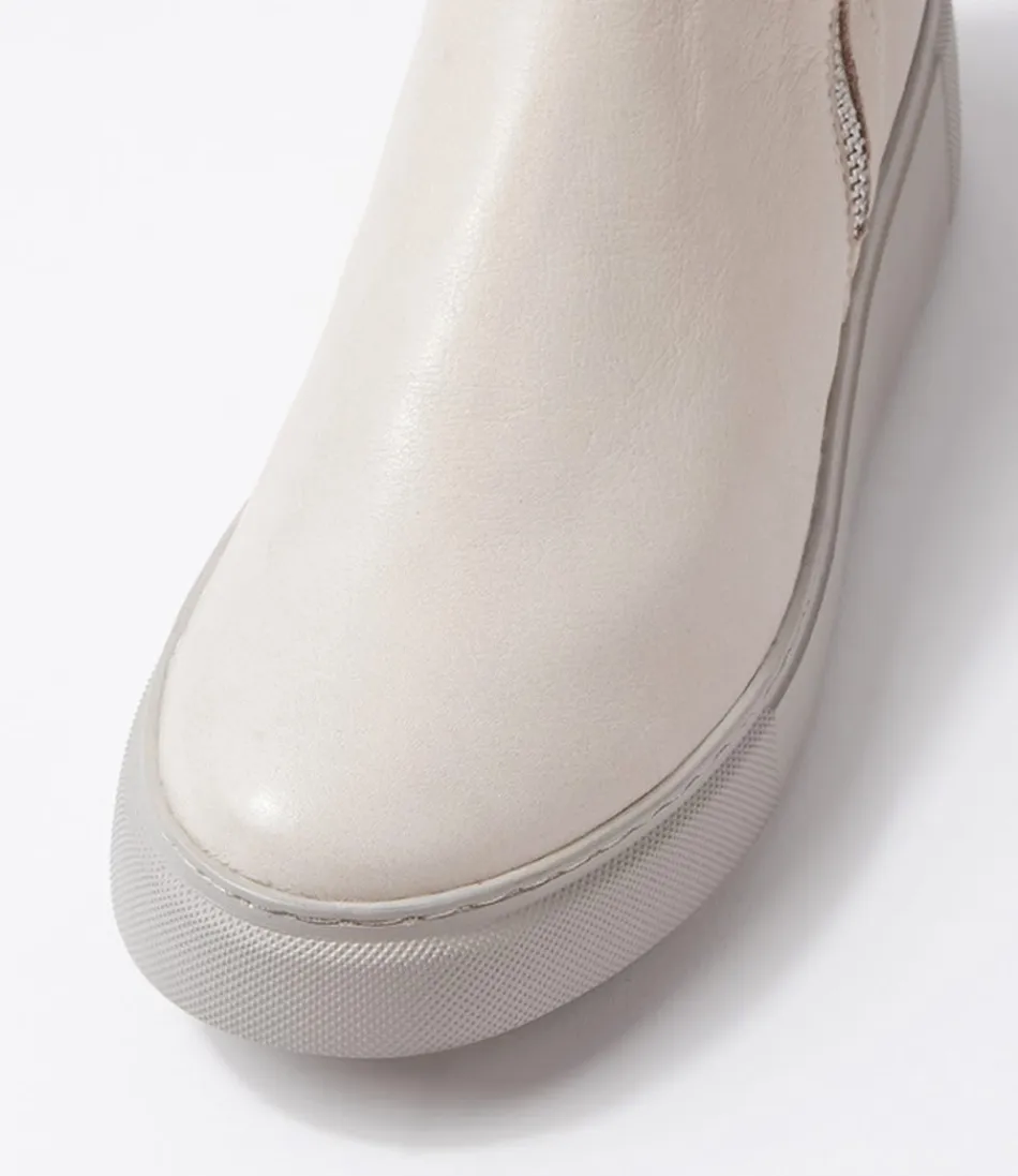 Botas elegantes de invierno para mujer - DJANGO & JULIETTE en cuero marfil brumoso, diseño Yogue con detalles en piel de becerro de máxima suavidad.